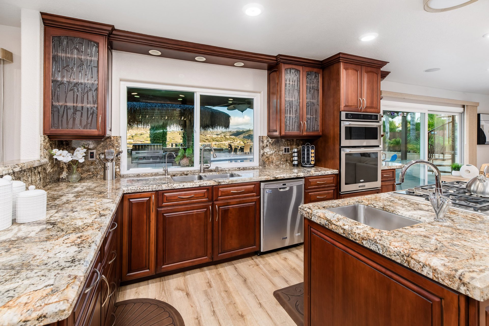 3805 Country Trail