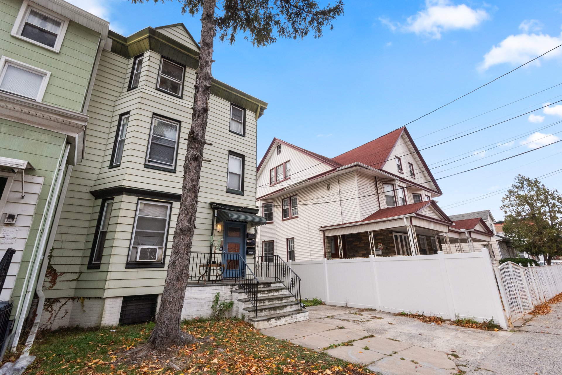 121 Lembeck Avenue