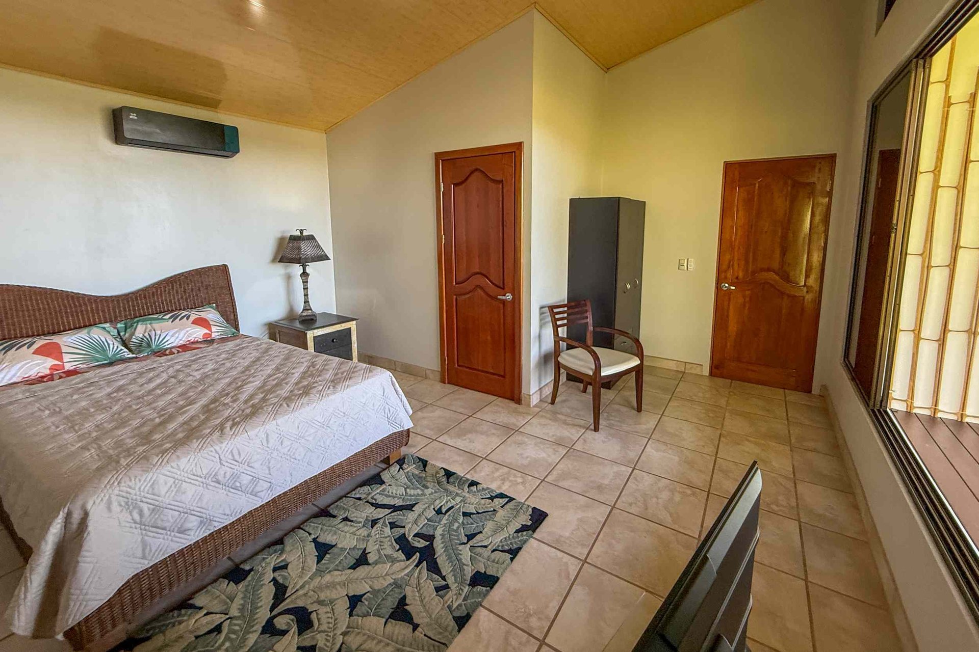 Totally Remodeled Coastal Jungle 2-Bedroom Sanctuary Home with Valley & Ocean Views in Lagunas above Dominical Costa Rica