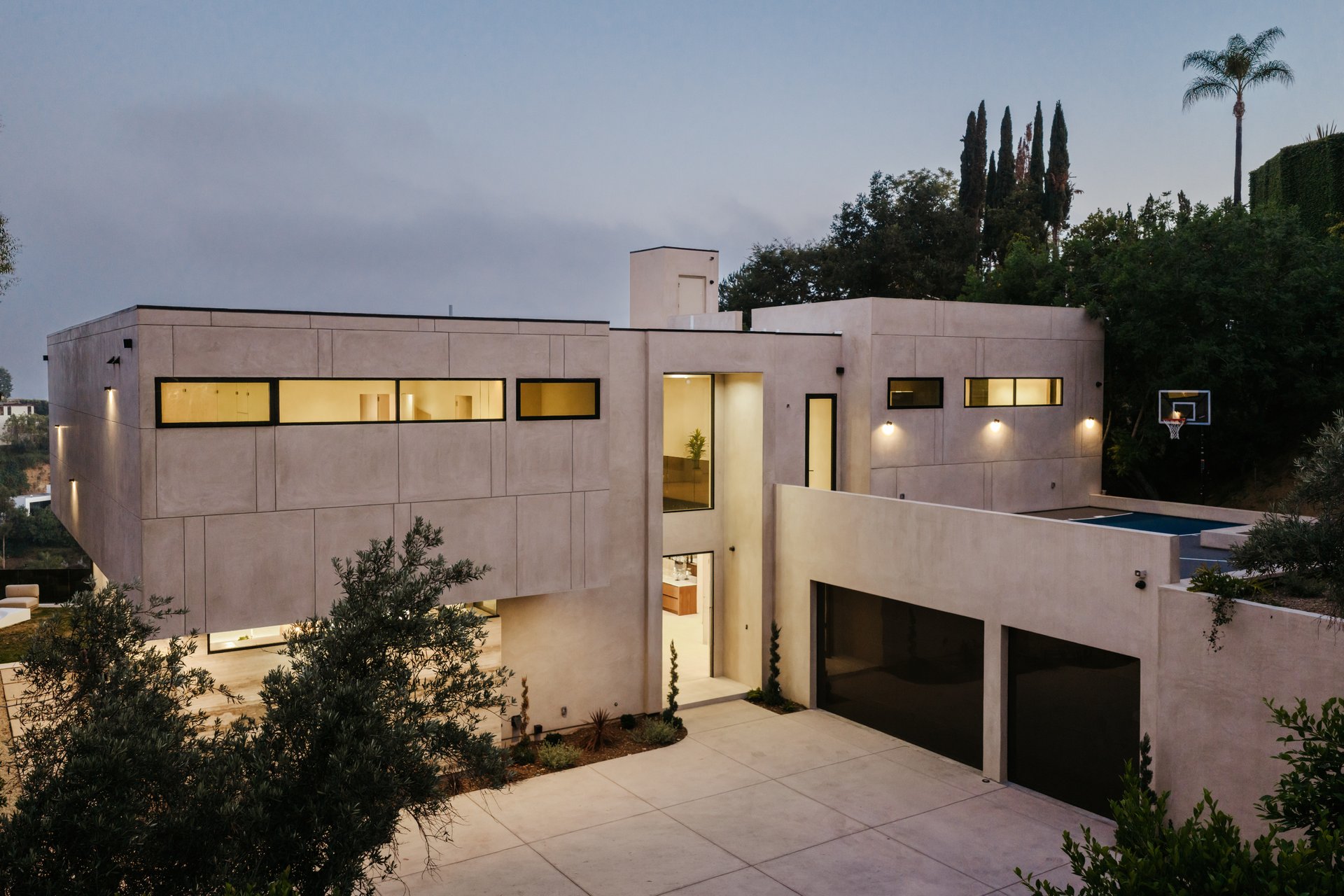 9262 Thrush Way, Hollywood Hills