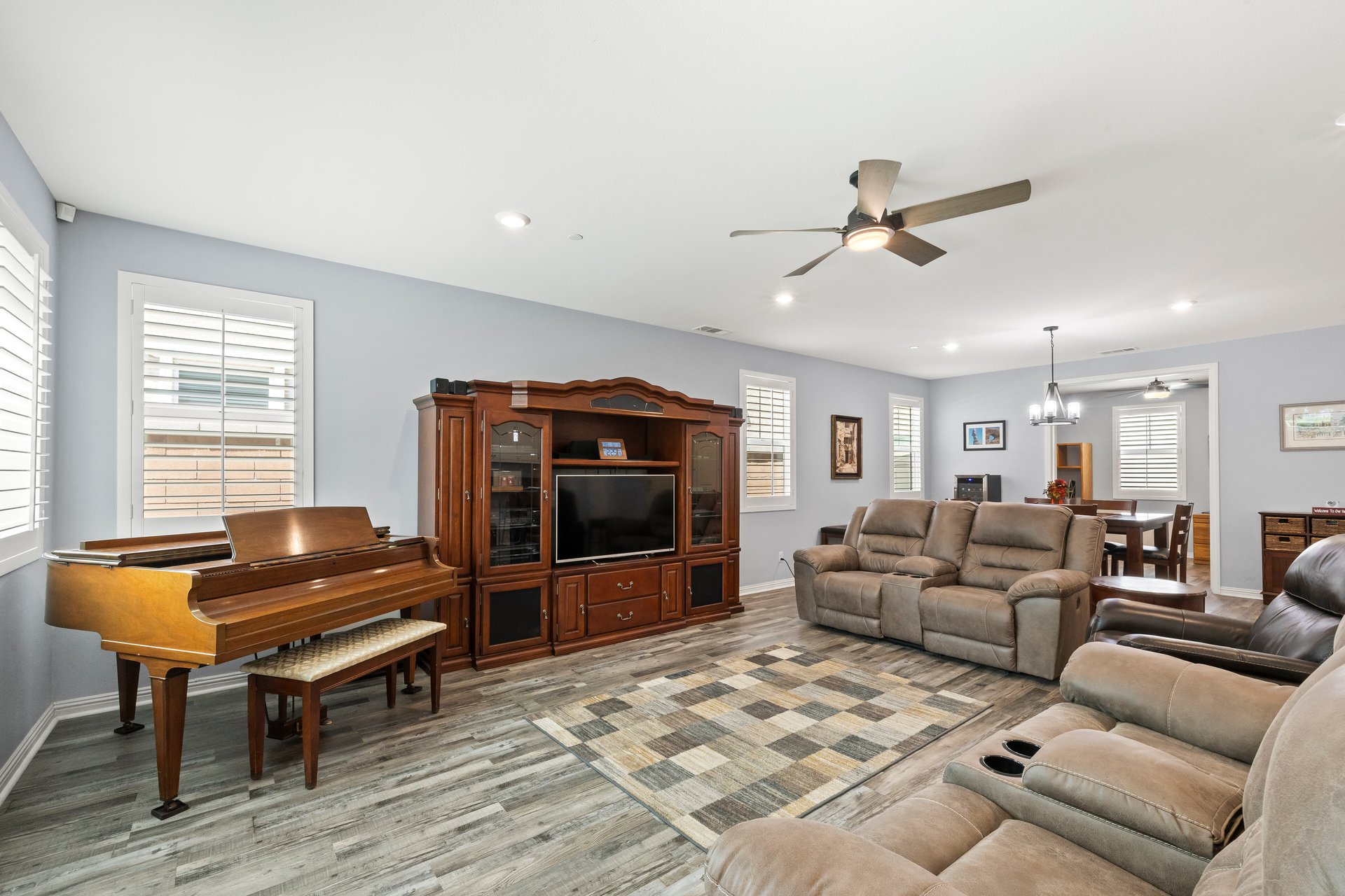 3147 E Yellowstone Dr. 