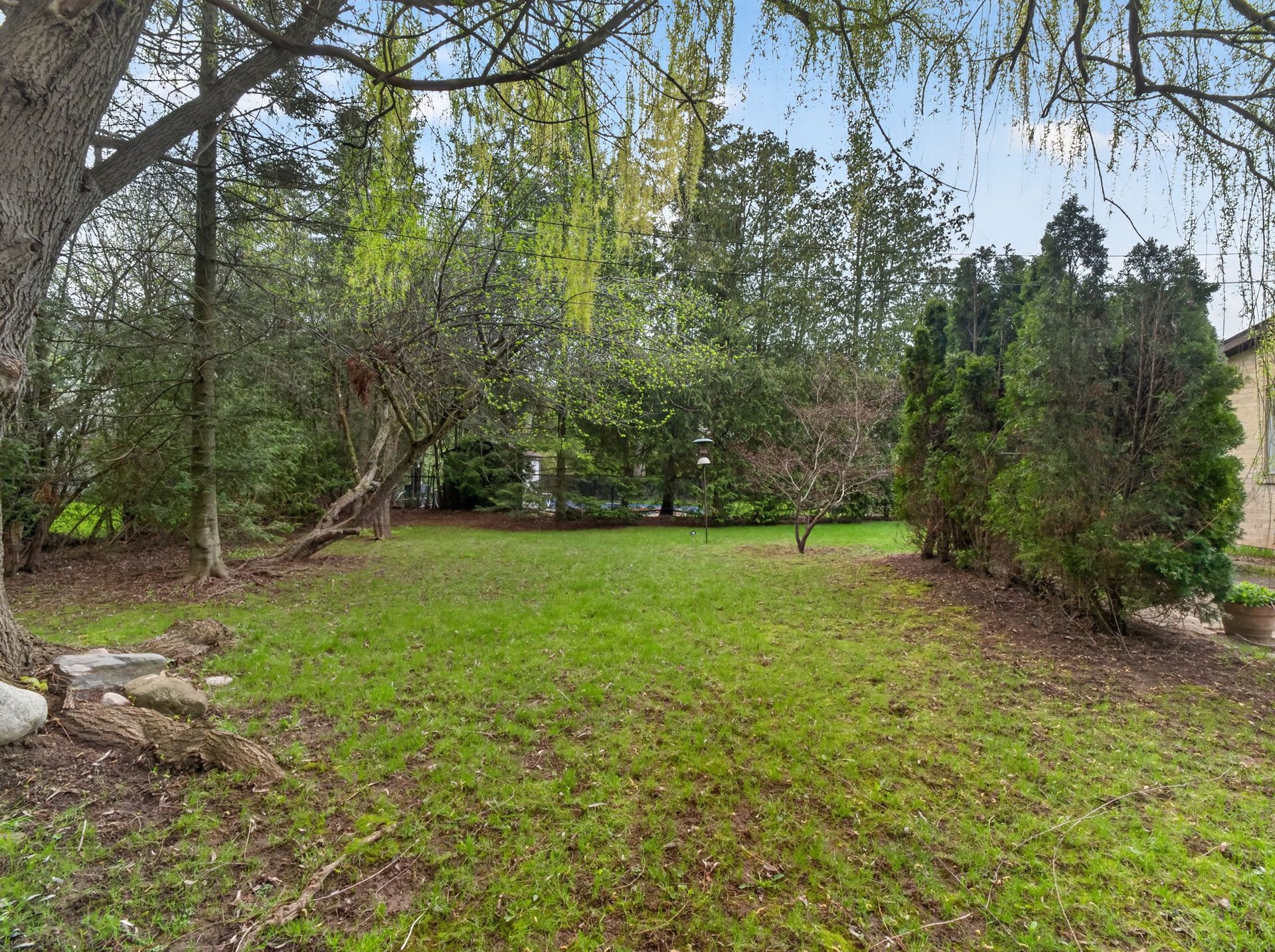 SOLD: Quiet Cul-De-Sac Residence
