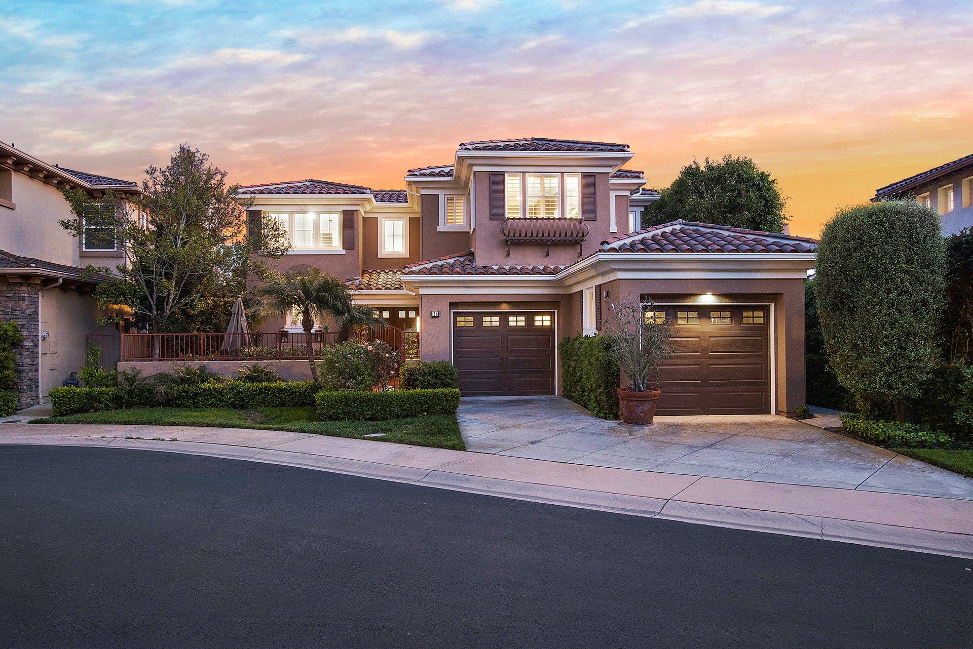  Elegant Ocean-View Estate in Coveted Pelican Ridge !