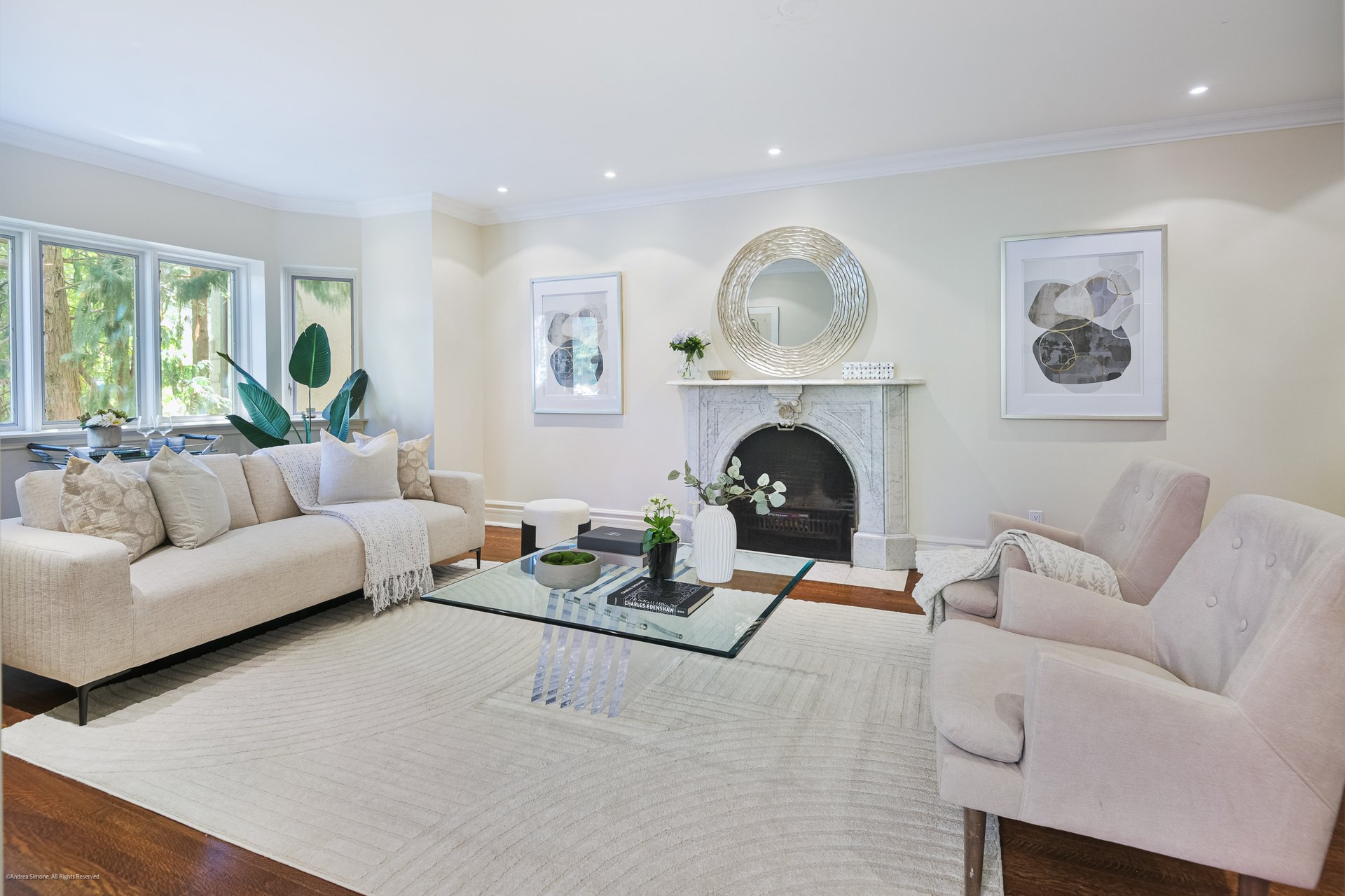 Moore Park 5 Bedroom on Lush Lot