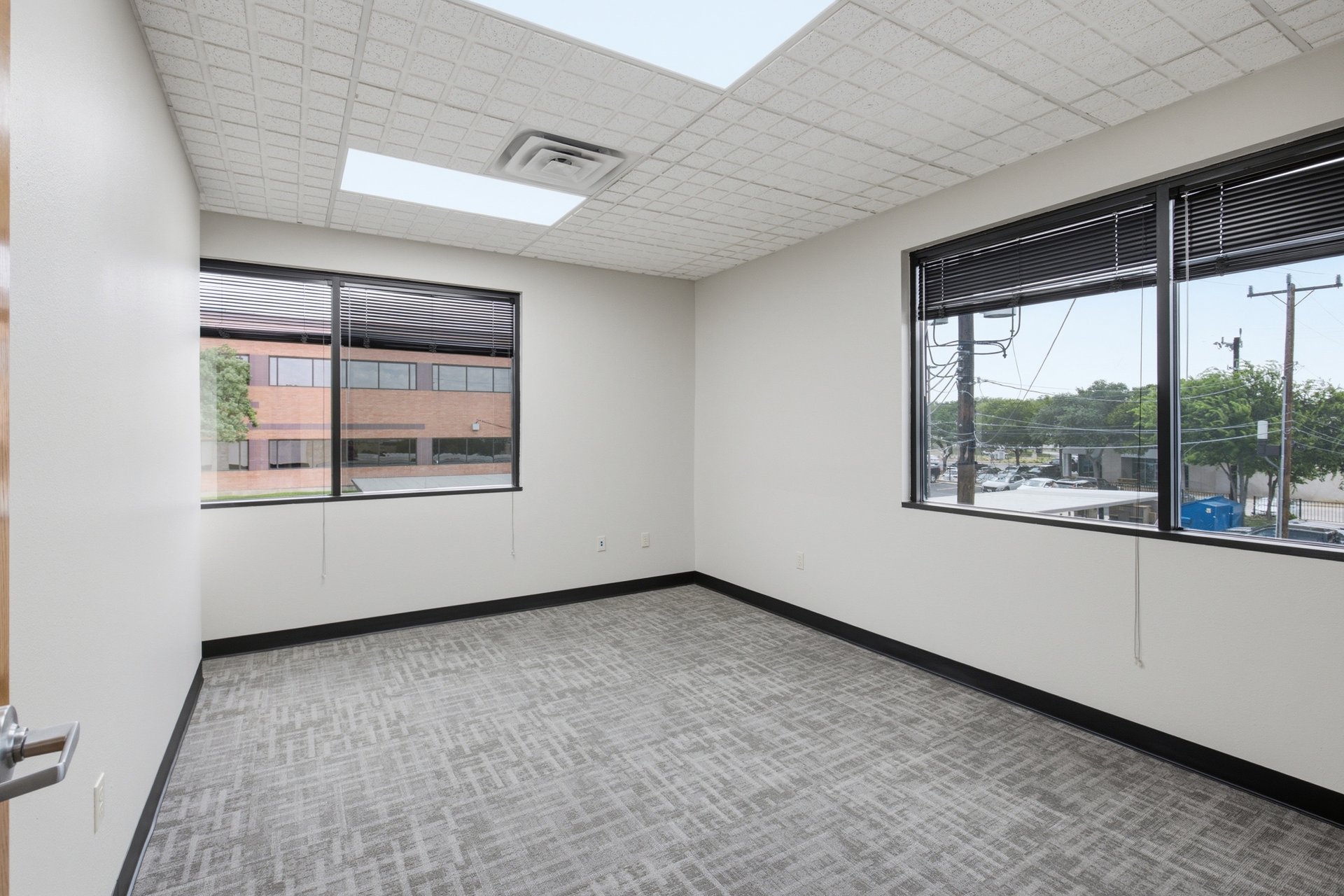 Independence Plaza I & II | Move-in Ready Spec Suites | For Lease