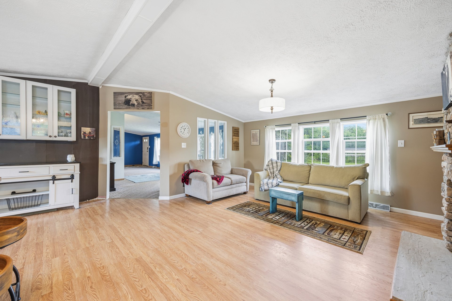 405 E Road