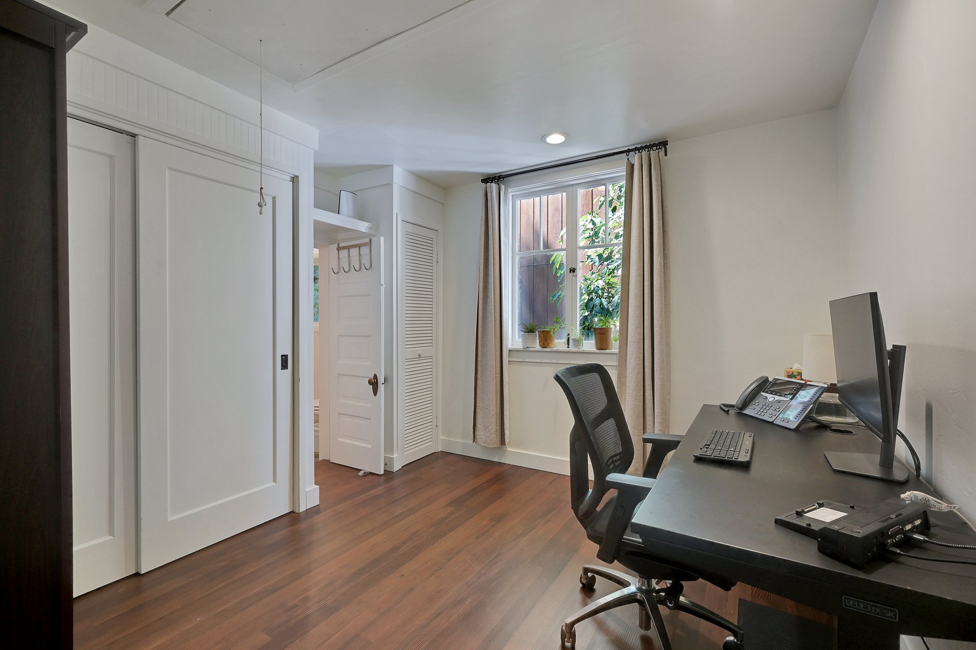 207 Madrone Ave
