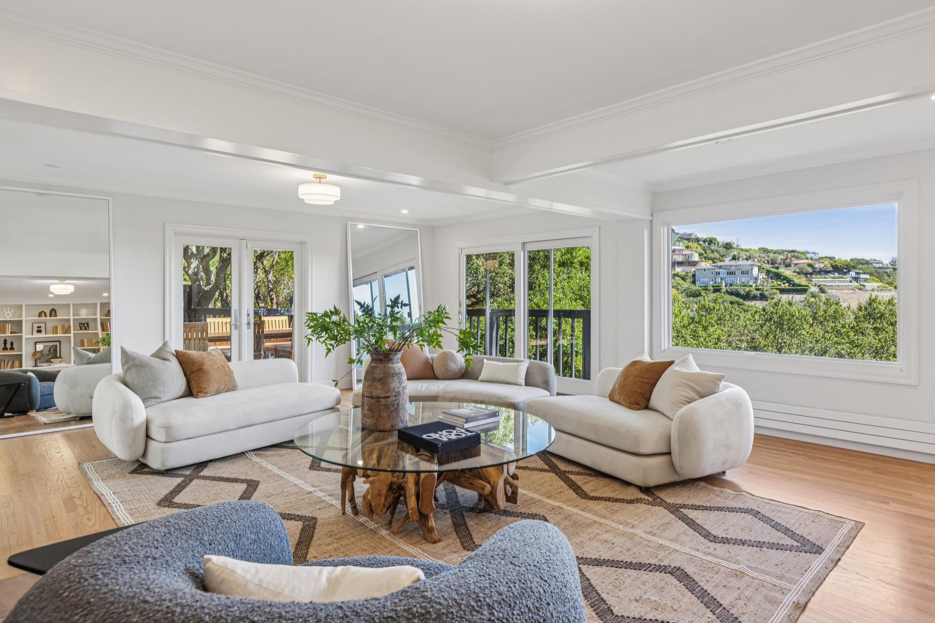 12 Tara View Road