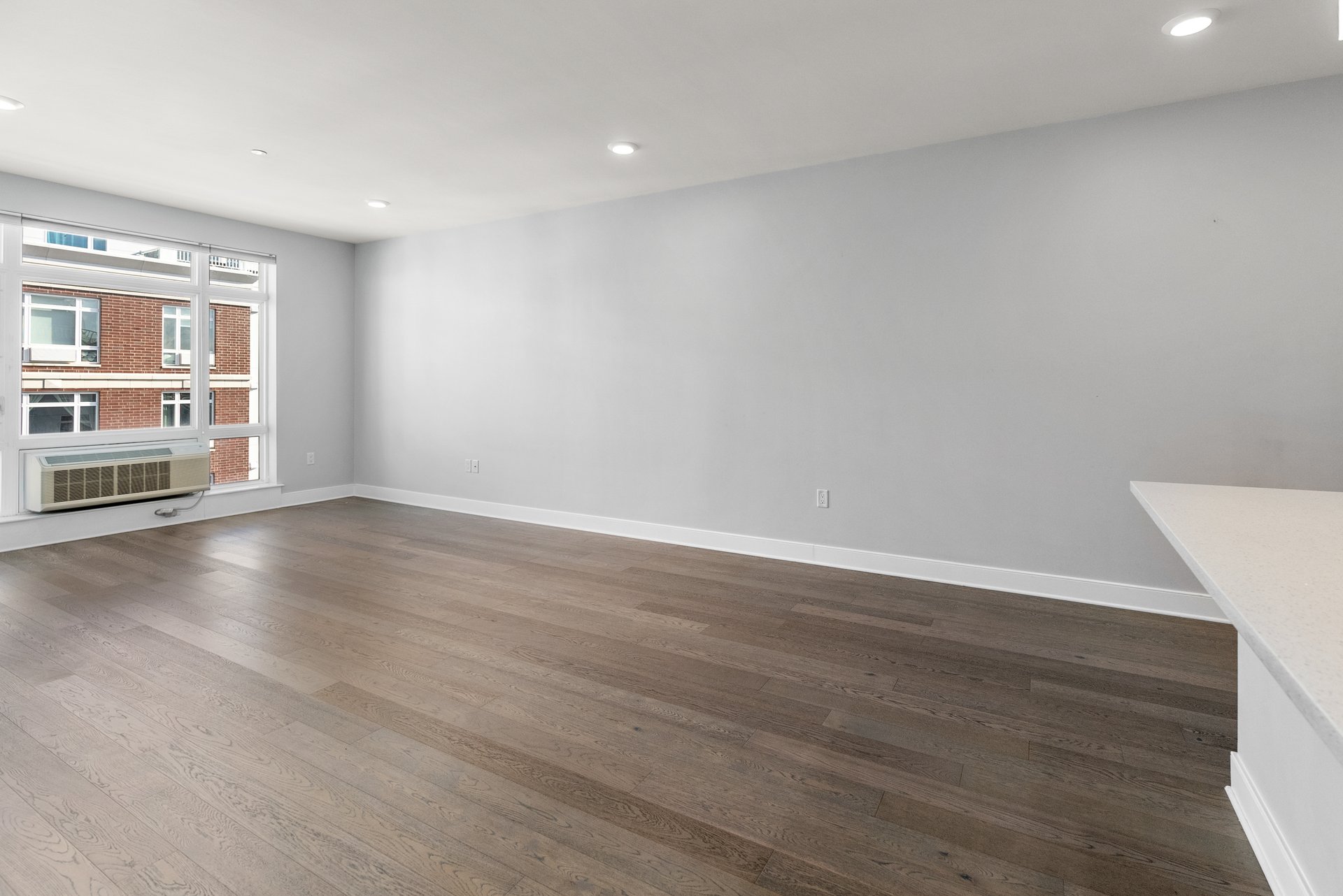 18 Cliveden St #502W