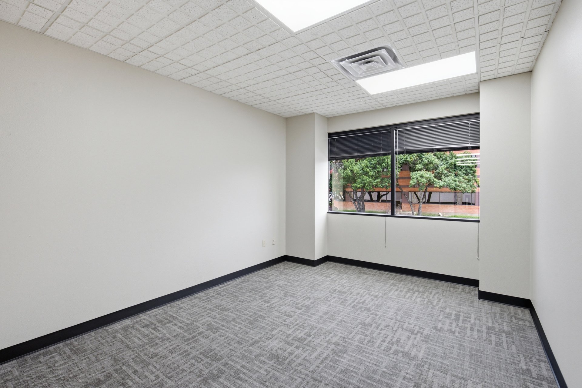 Independence Plaza I & II | Move-in Ready Spec Suites | For Lease