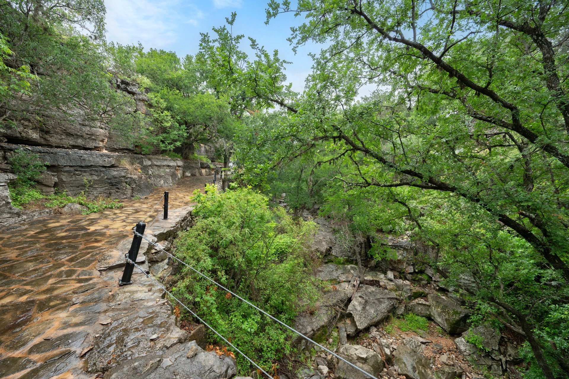 401 Crestview Drive and 309 Cliff Circle