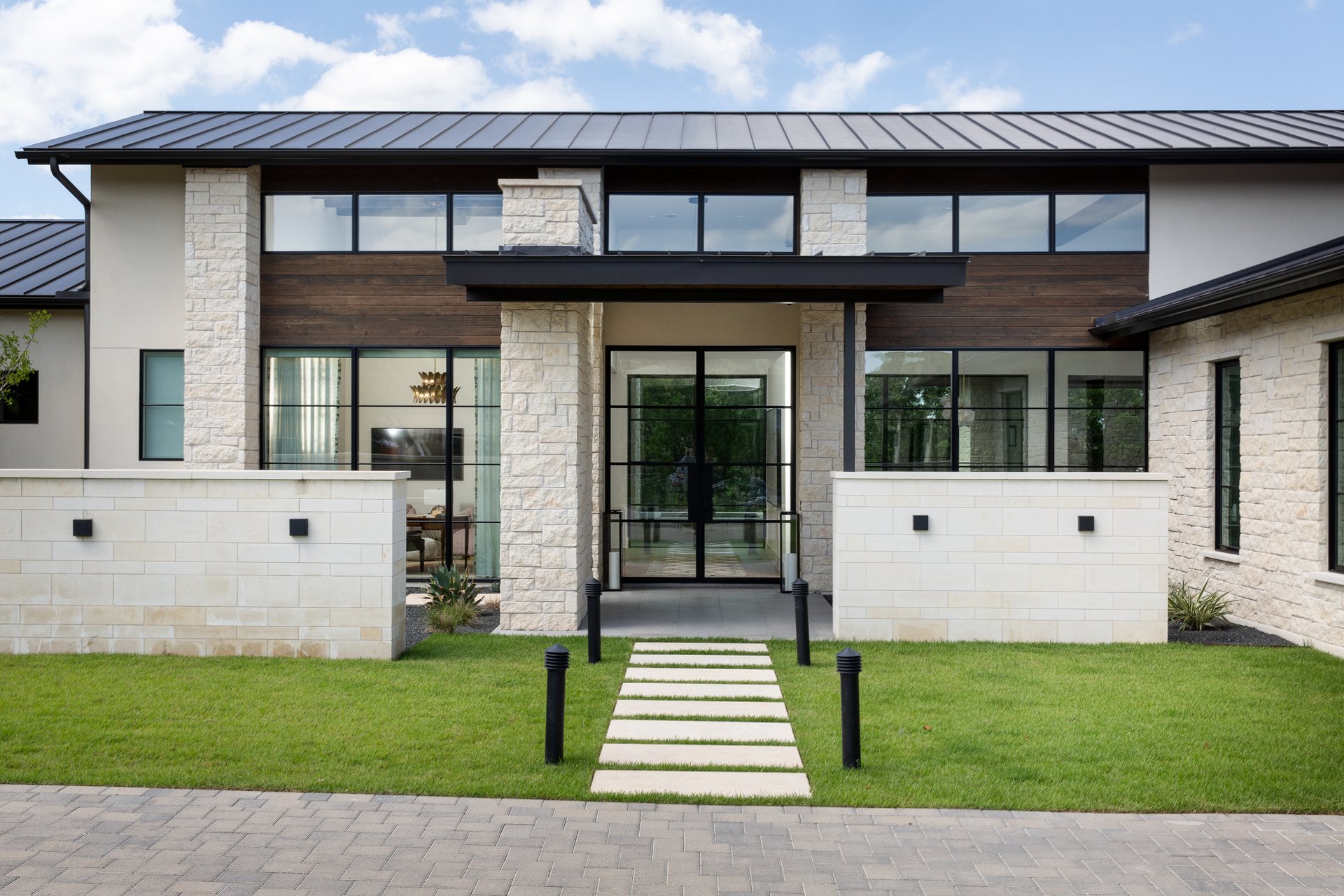 Contemporary Design & Spectacular Views