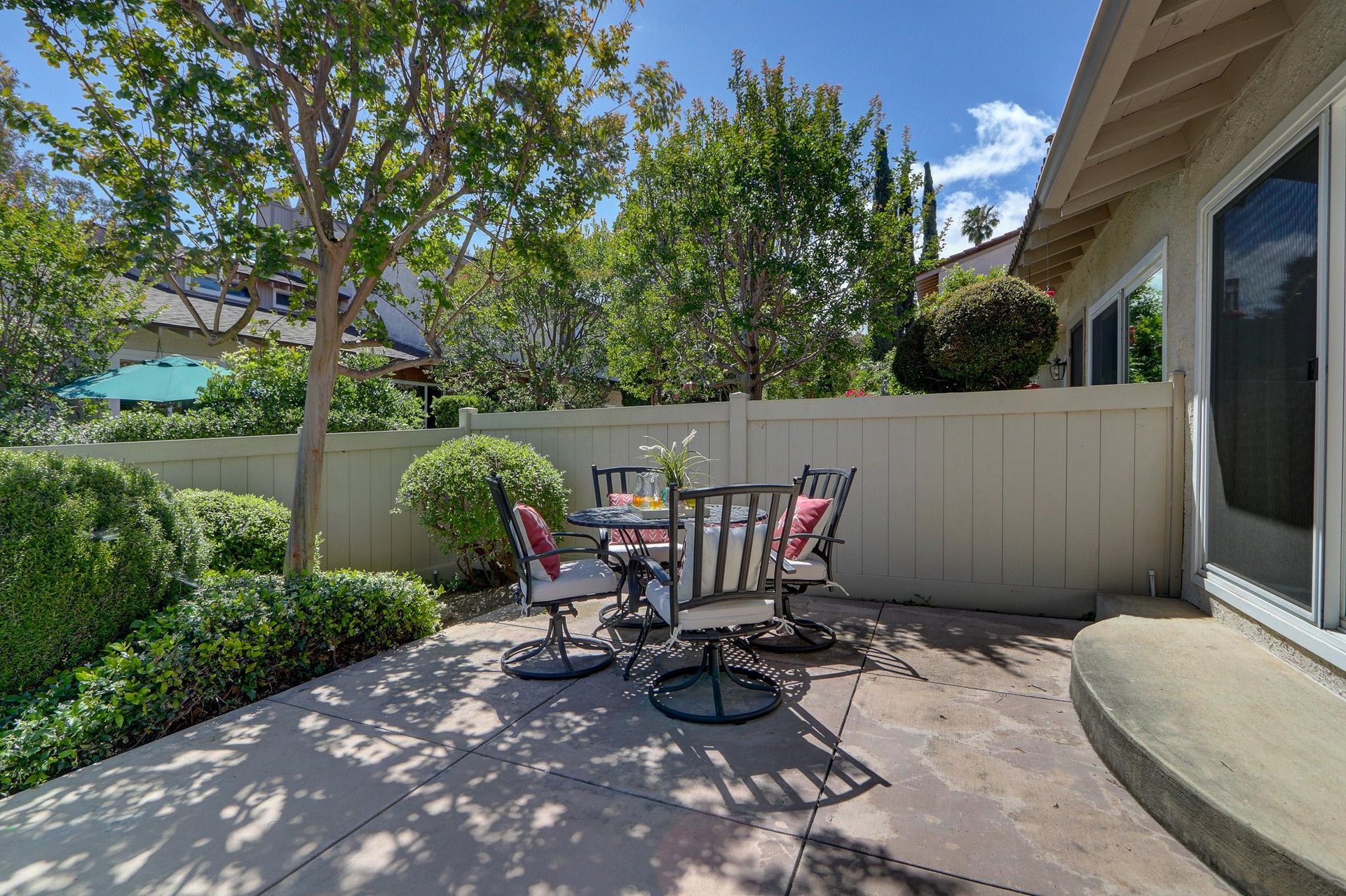1298 Ramona Dr
