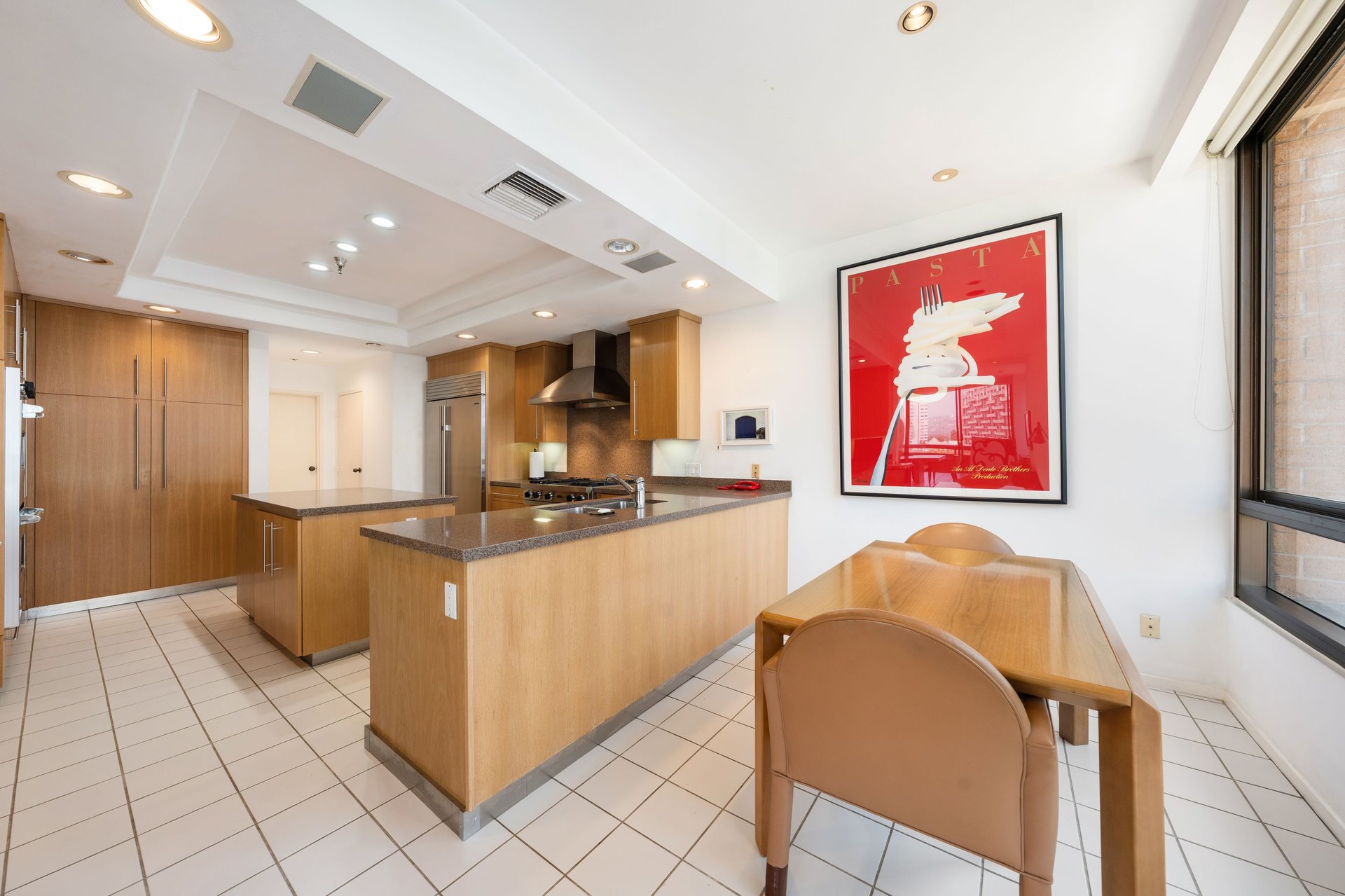 The Mirabella #802, Wilshire Corridor
