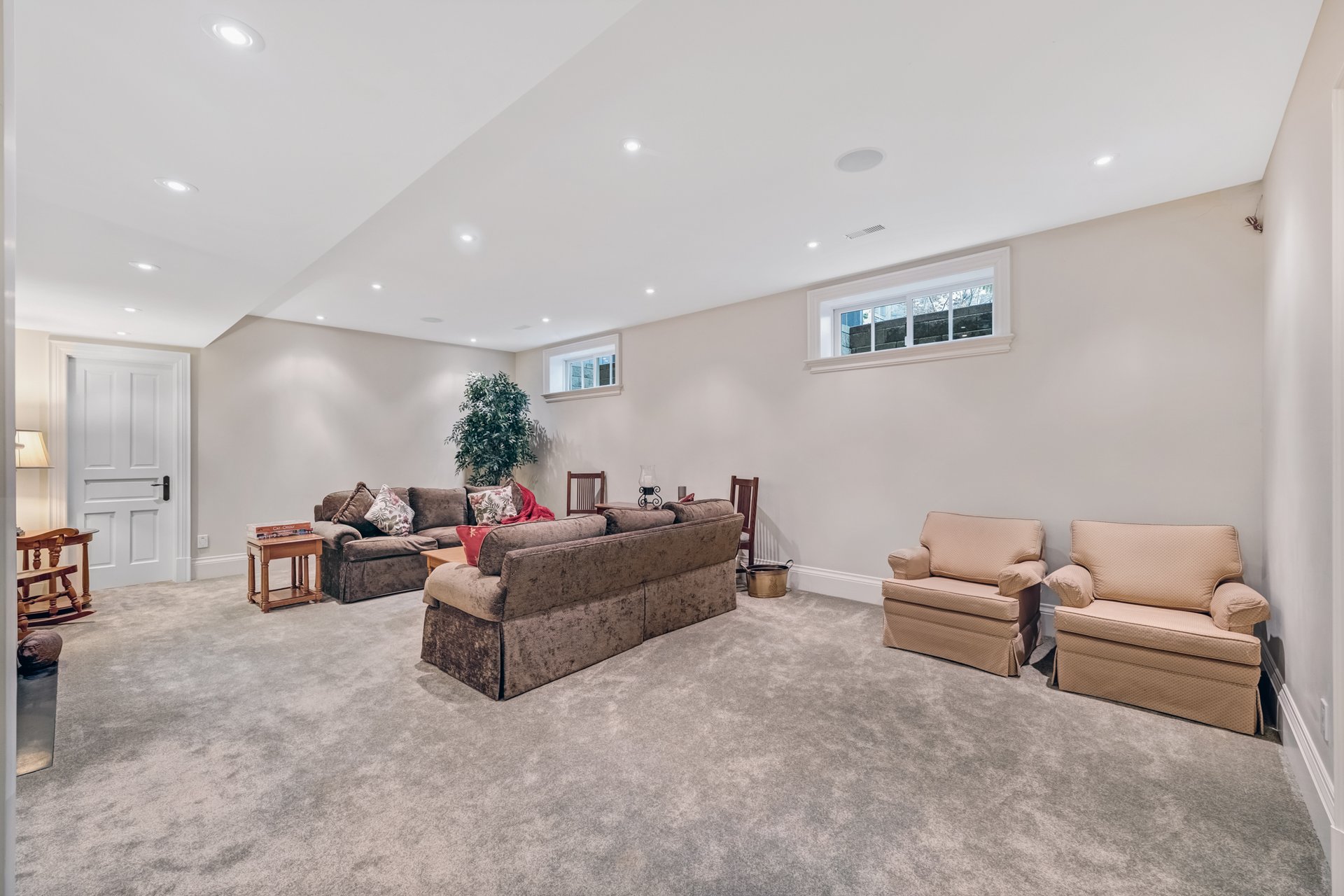 190 Donnelly Dr