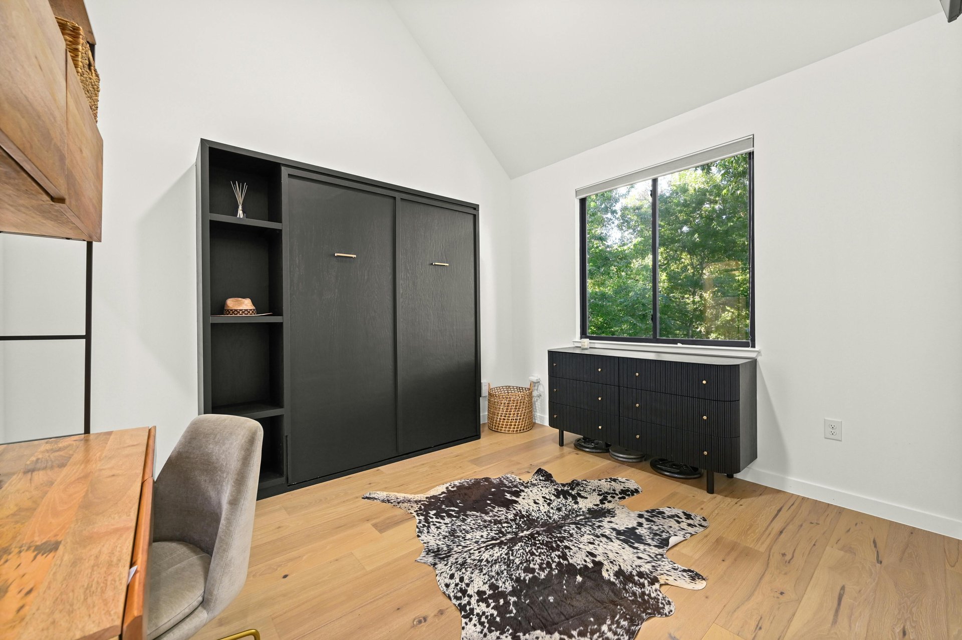 3411 Neal st #2