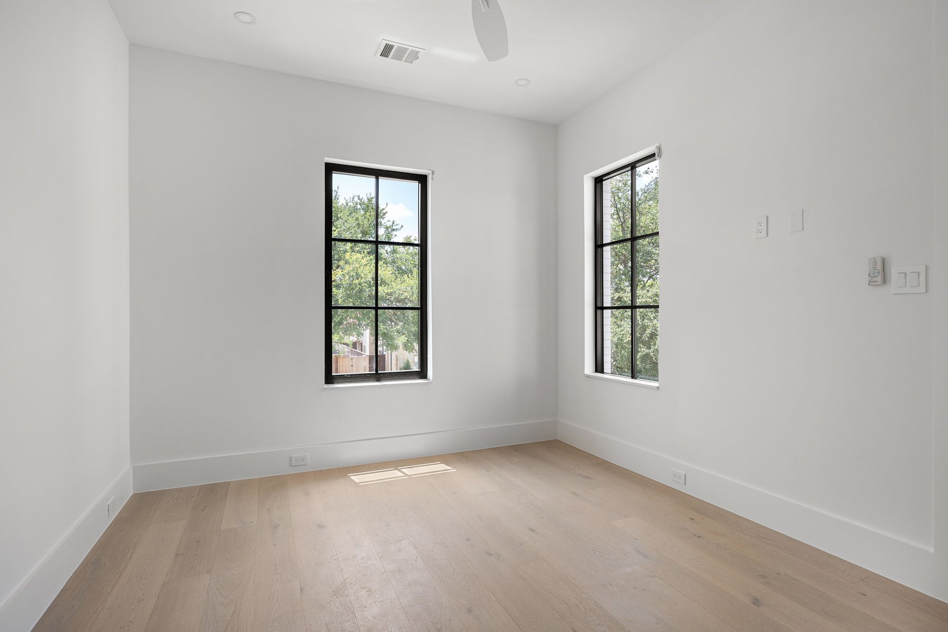 6533 Del Norte