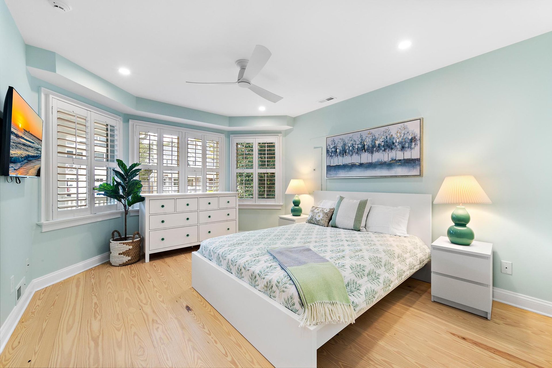 119 Dolphin Ave