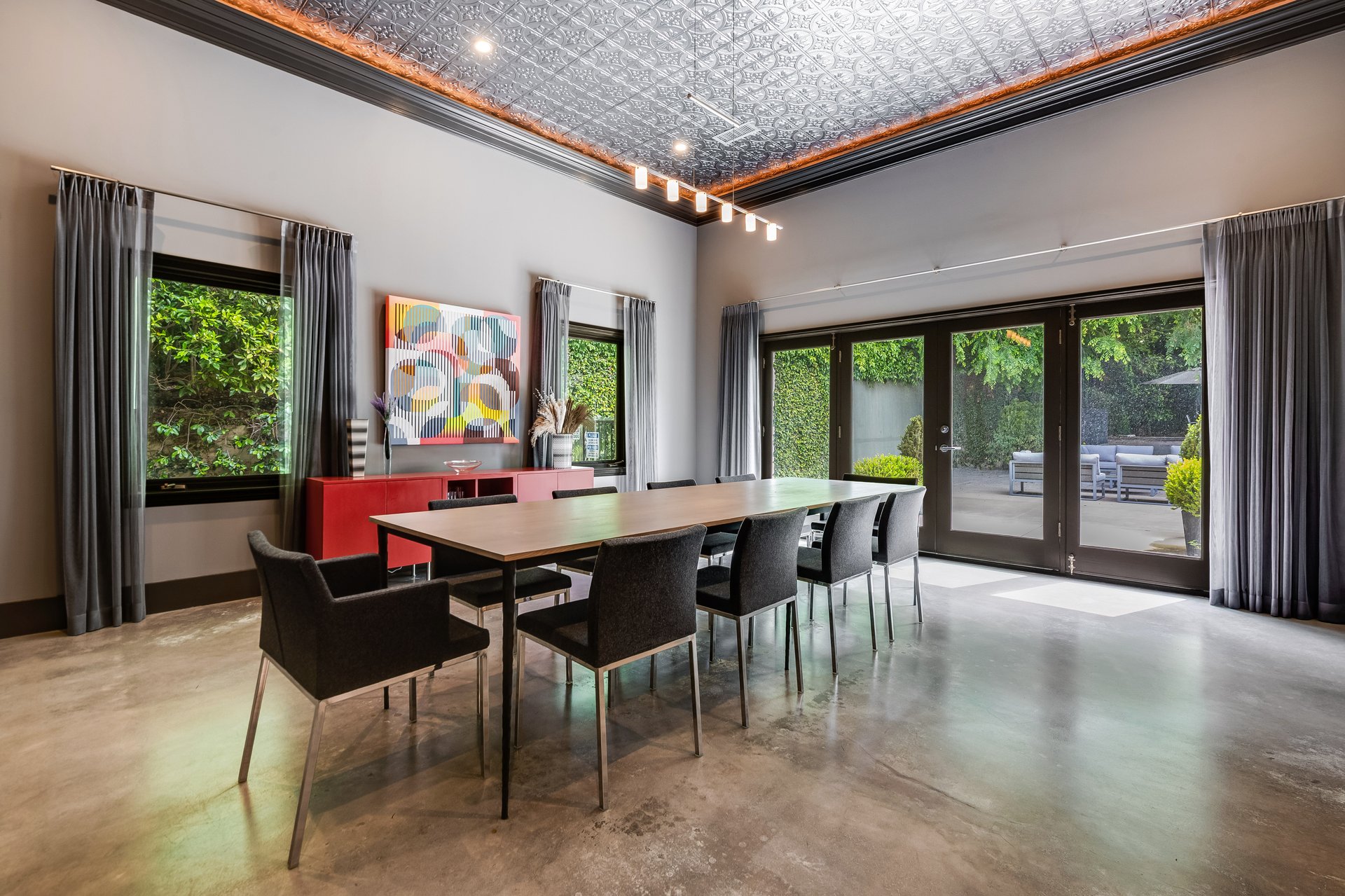 422 Parkwood Dr