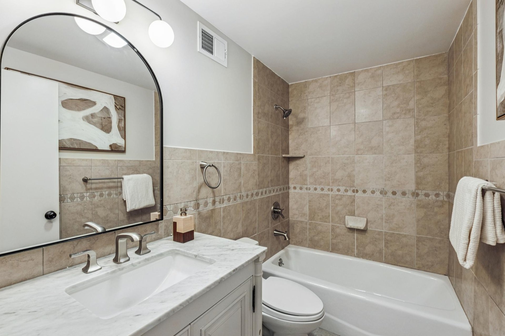 34 Dorantes Avenue