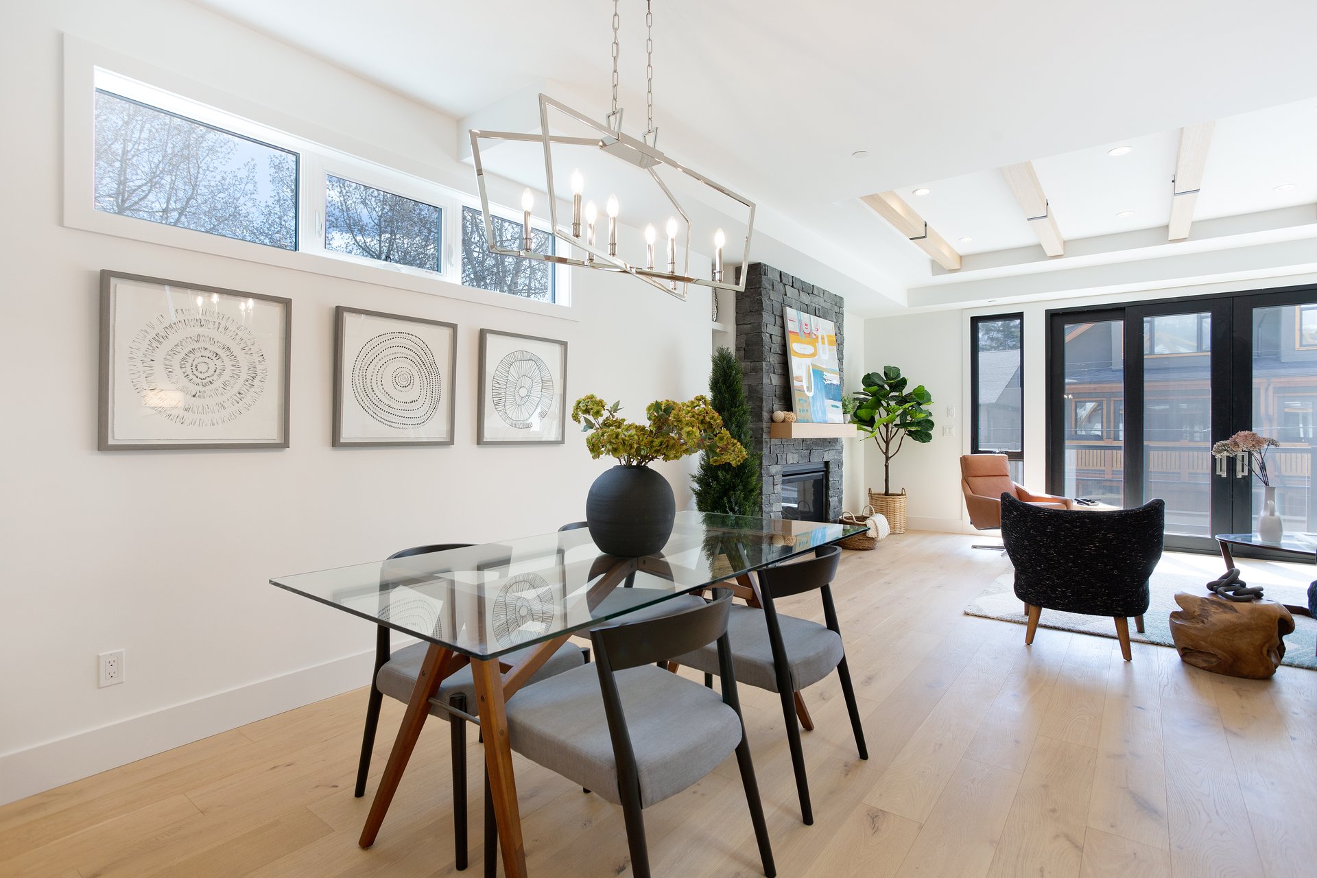 2(SE) - 833 6th Street