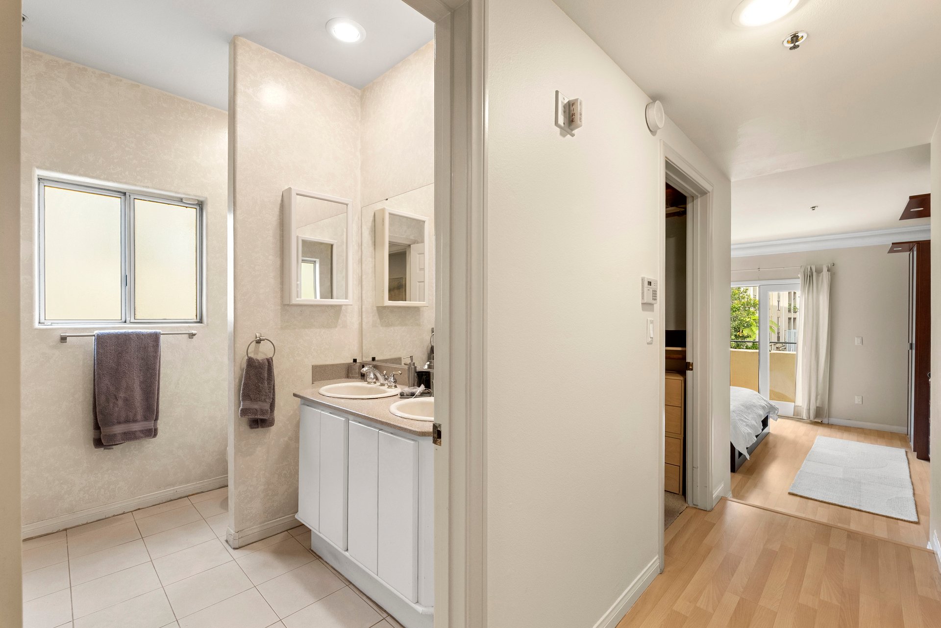 12011 Goshen Ave Unit: 102, Brentwood 