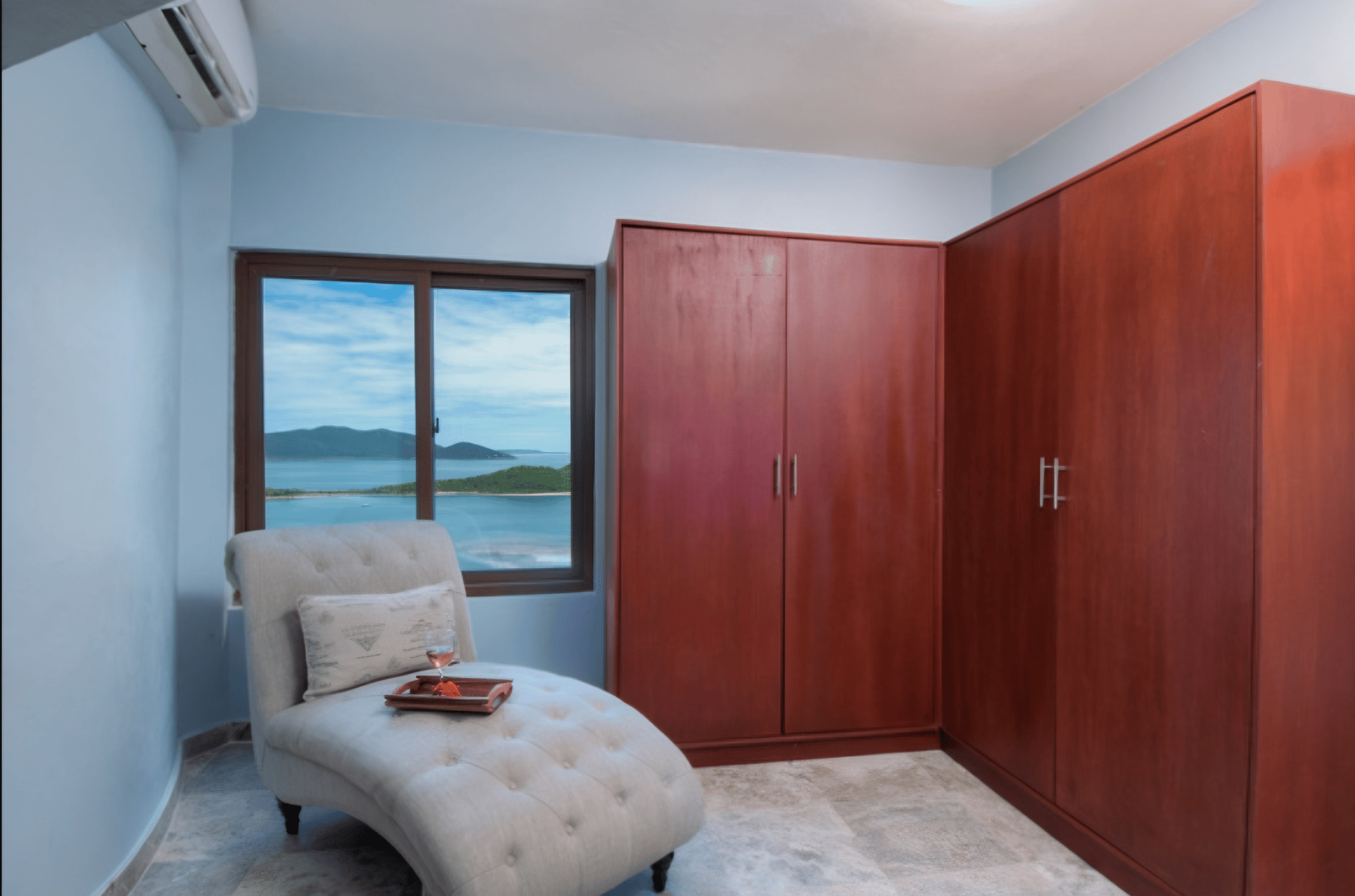 1026 Villa Alicia