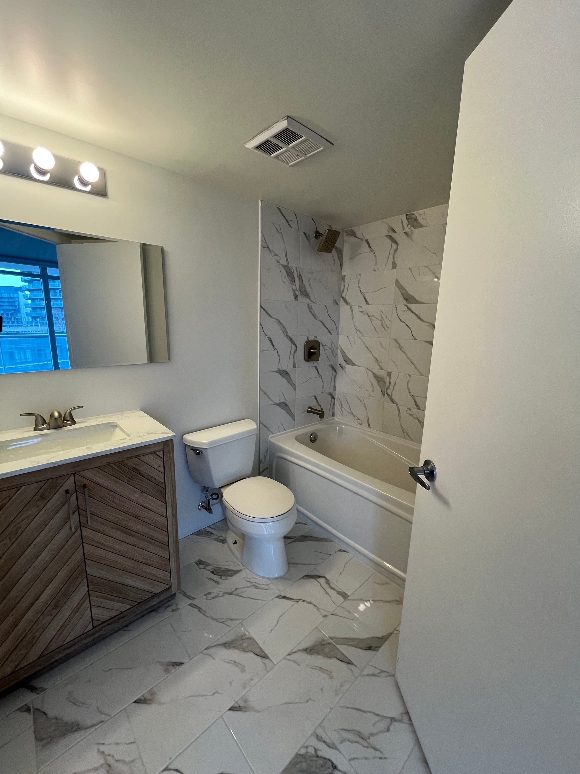 550 Queens Quay  911