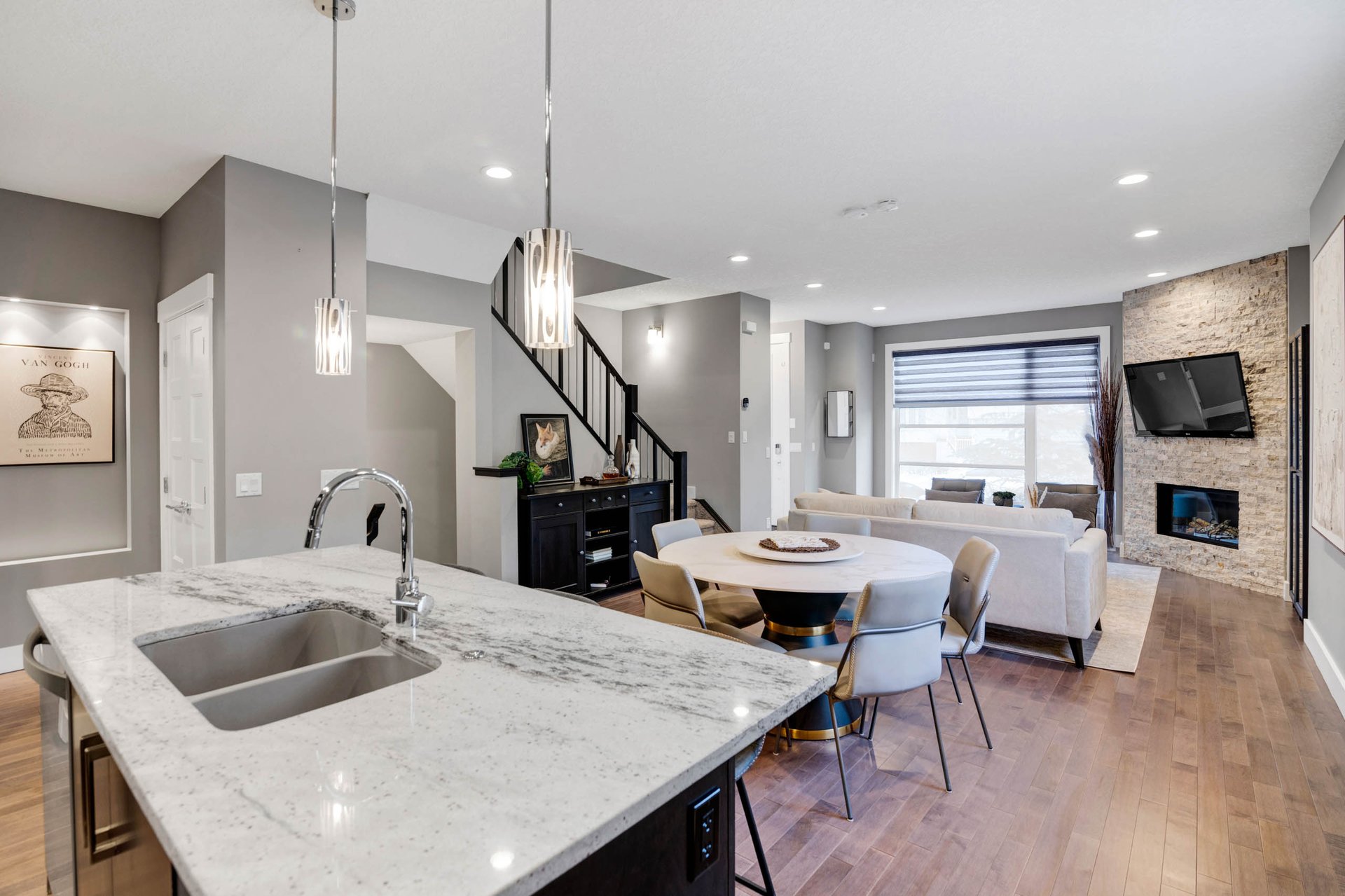 2816 34 Street SW Unit: 1