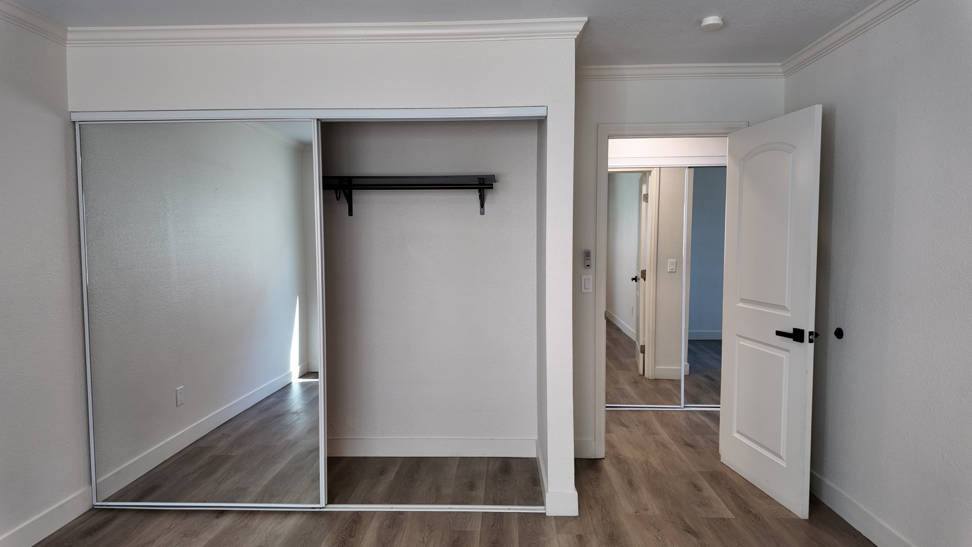417 South 10th Street #I Las Vegas, NV 89101