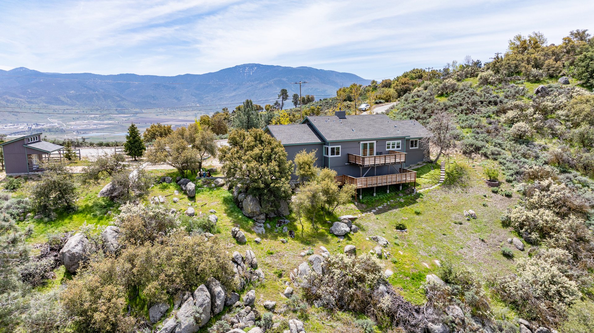 26501 Skyline Dr, Tehachapi, CA 93561 | Craftsman Home for Sale in Bear Valley Springs