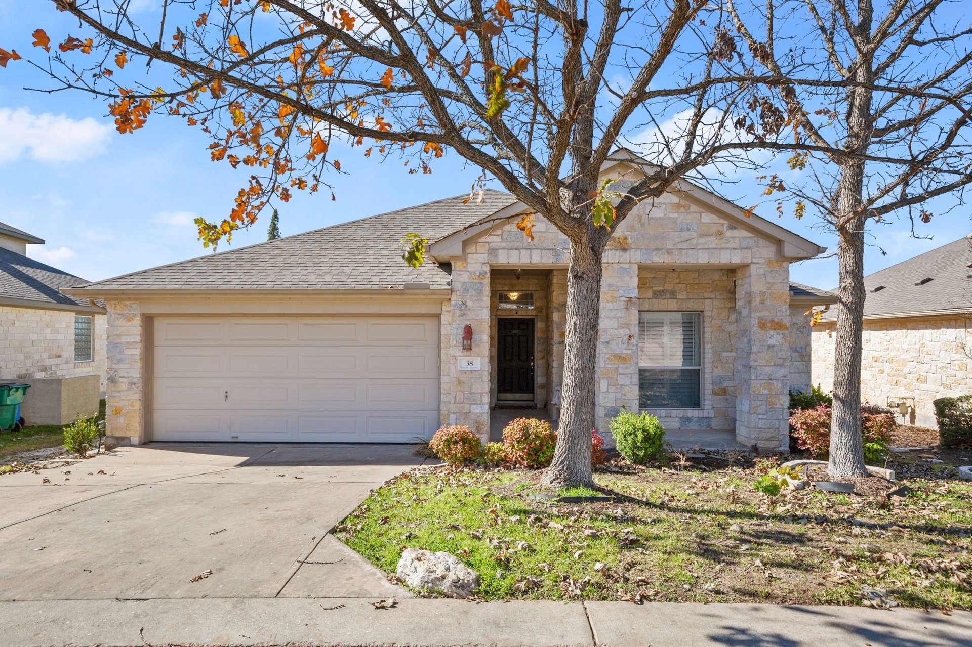 Lakeway Garden Home