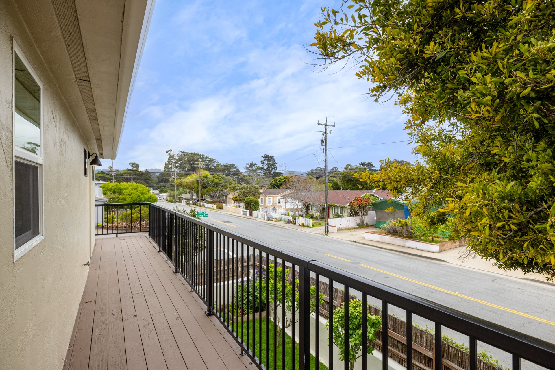 Monterey Sunbelt Living - 303 Del Robles Ave