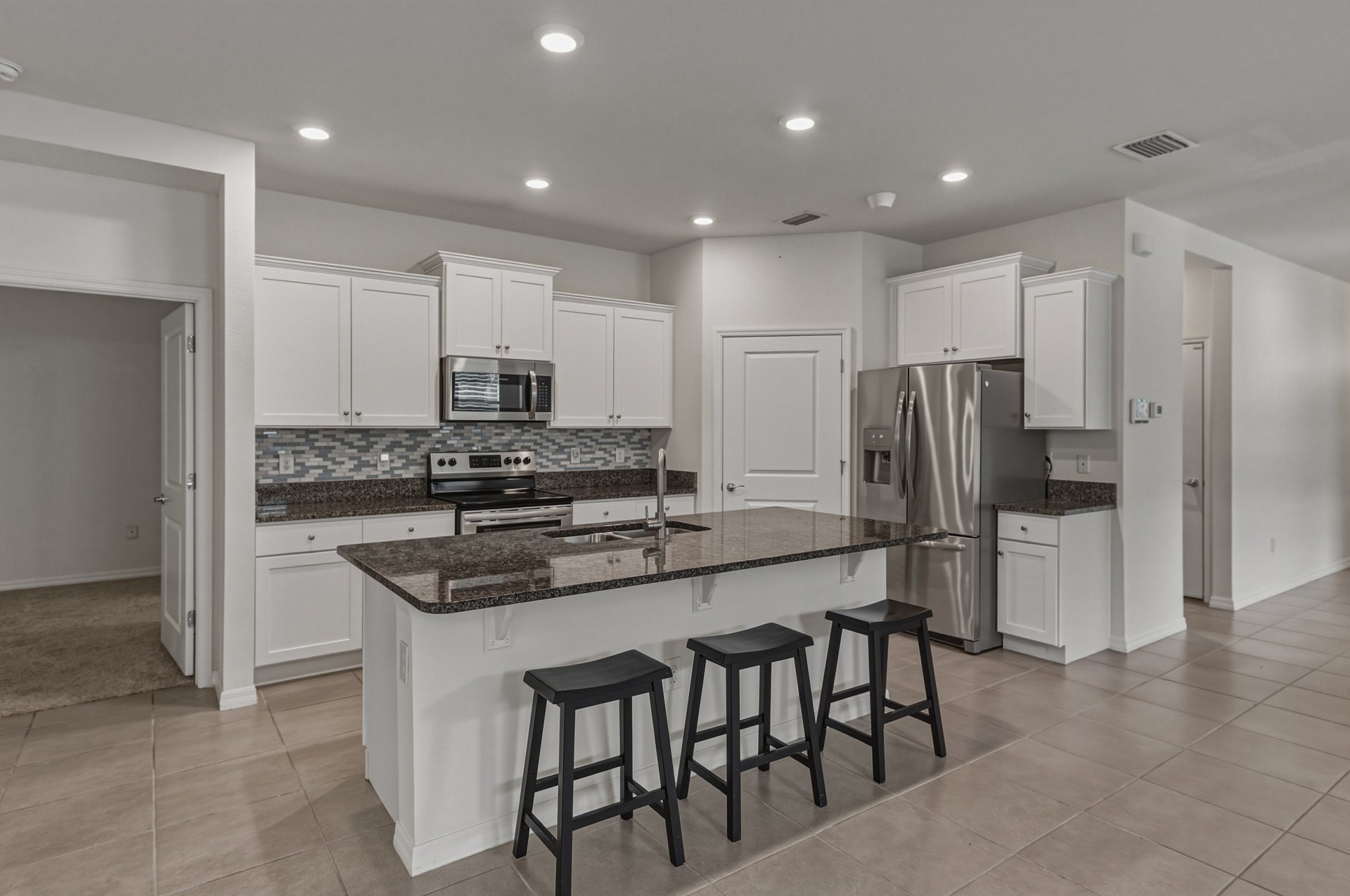 12322 EASTPOINTE DR