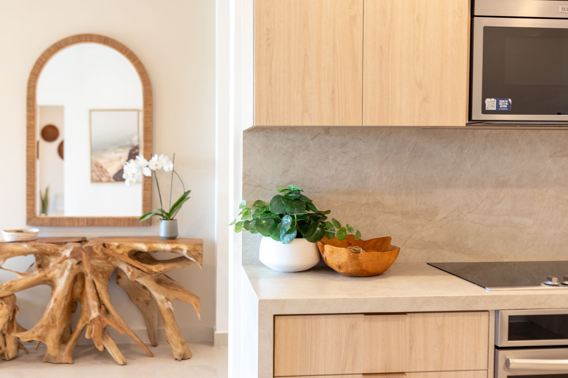 Ocean & Mountain View Modern Beach Condominium 
