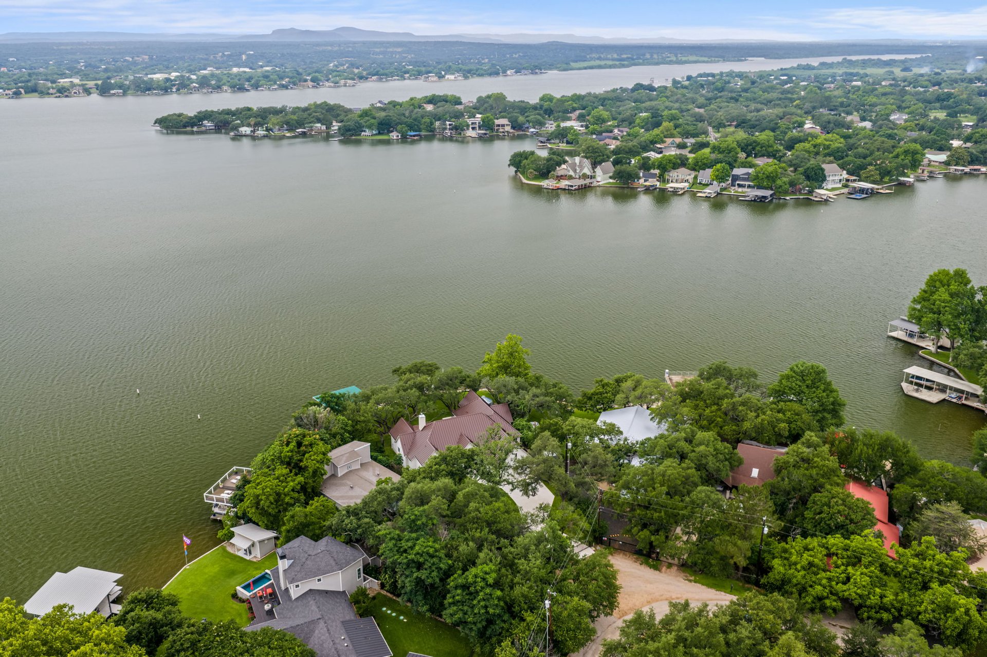 1131 N Shorewood Drive
