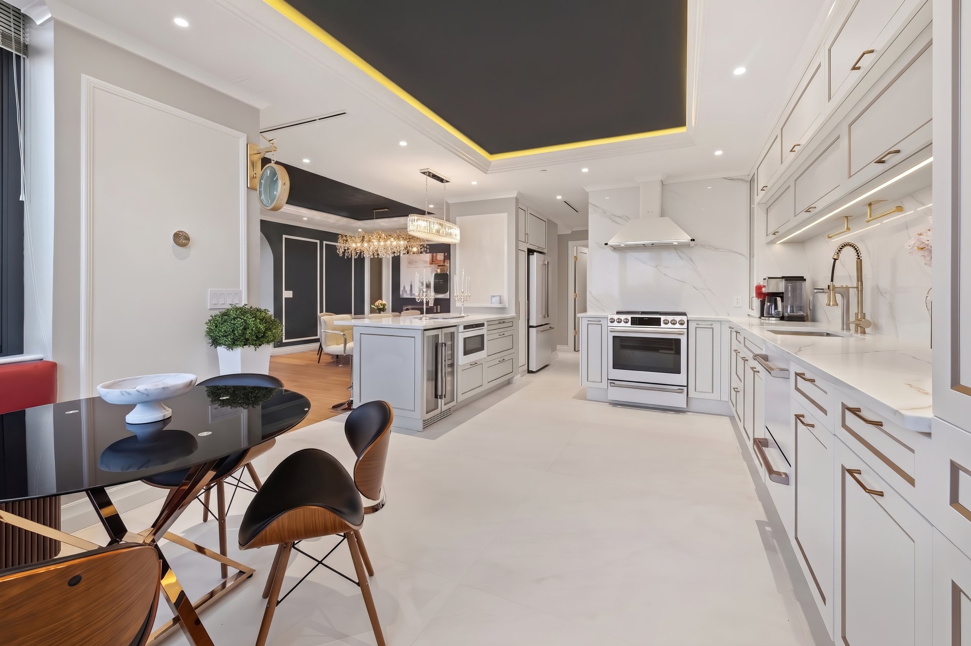 100 Carlyle Drive VG6