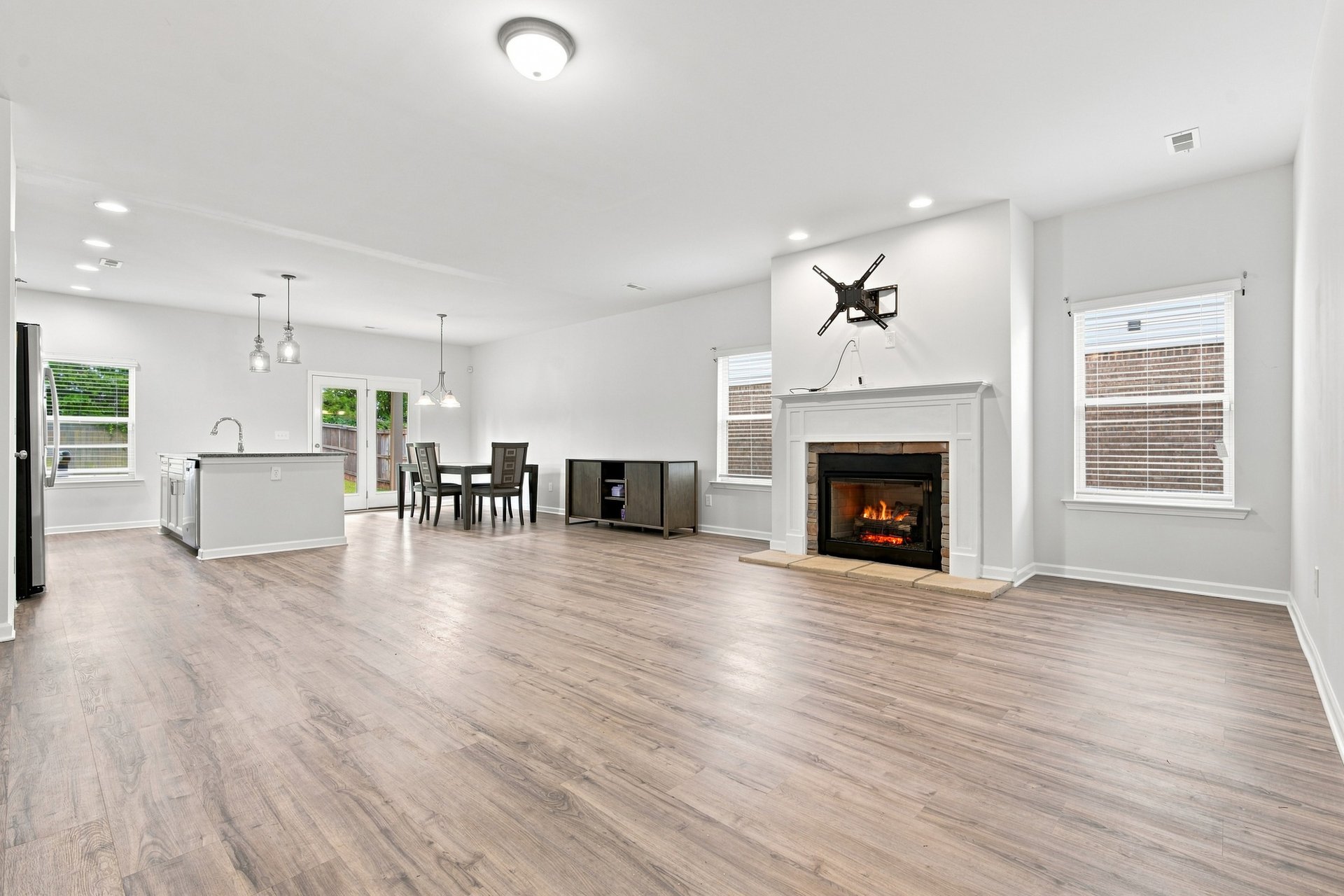 Spacious 4BR Home Near Providence & Redstone Arsenal