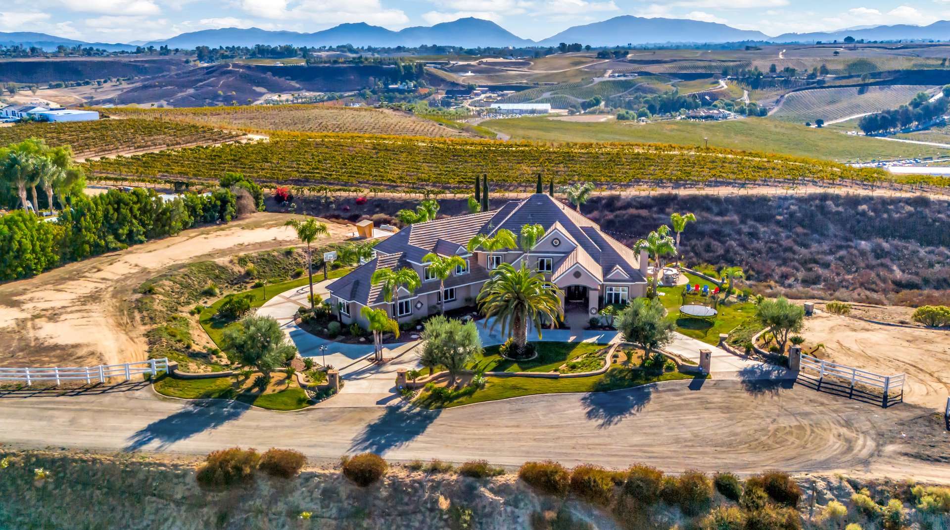 Akash Manor 🍇