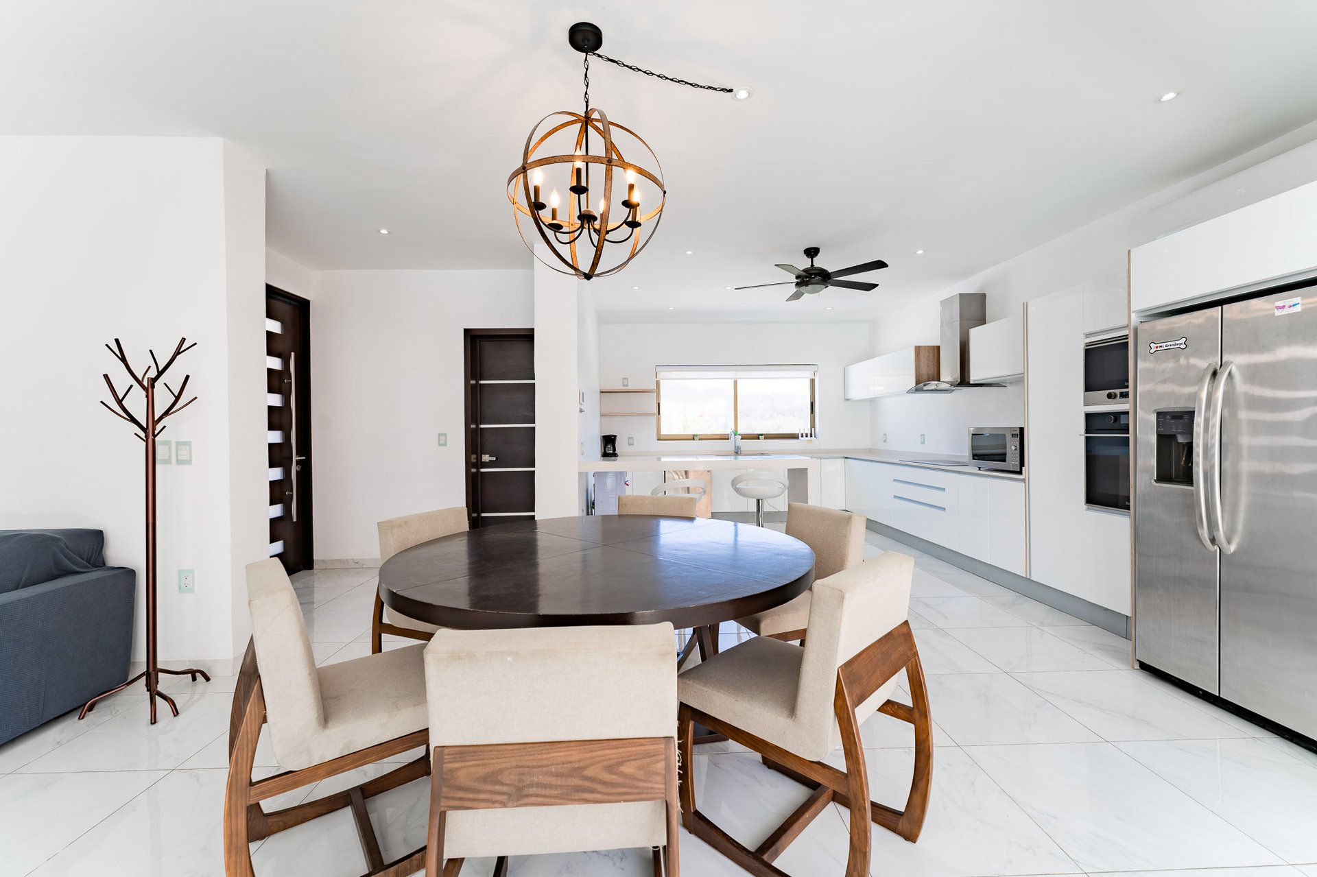 5 bedrooms, Single Family Homes, Villa de Caballos