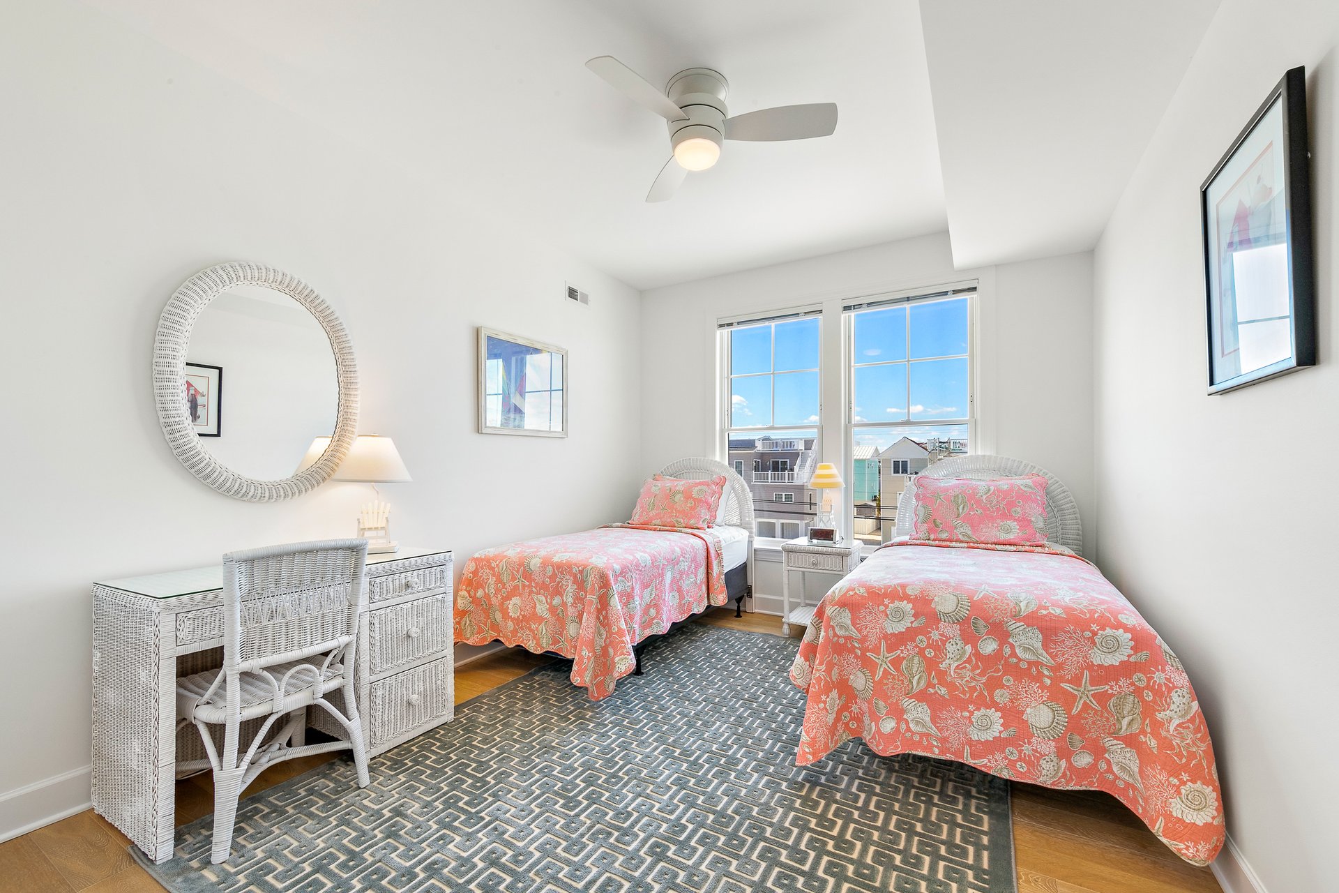 4901 S Long Beach Blvd - Pet Friendly