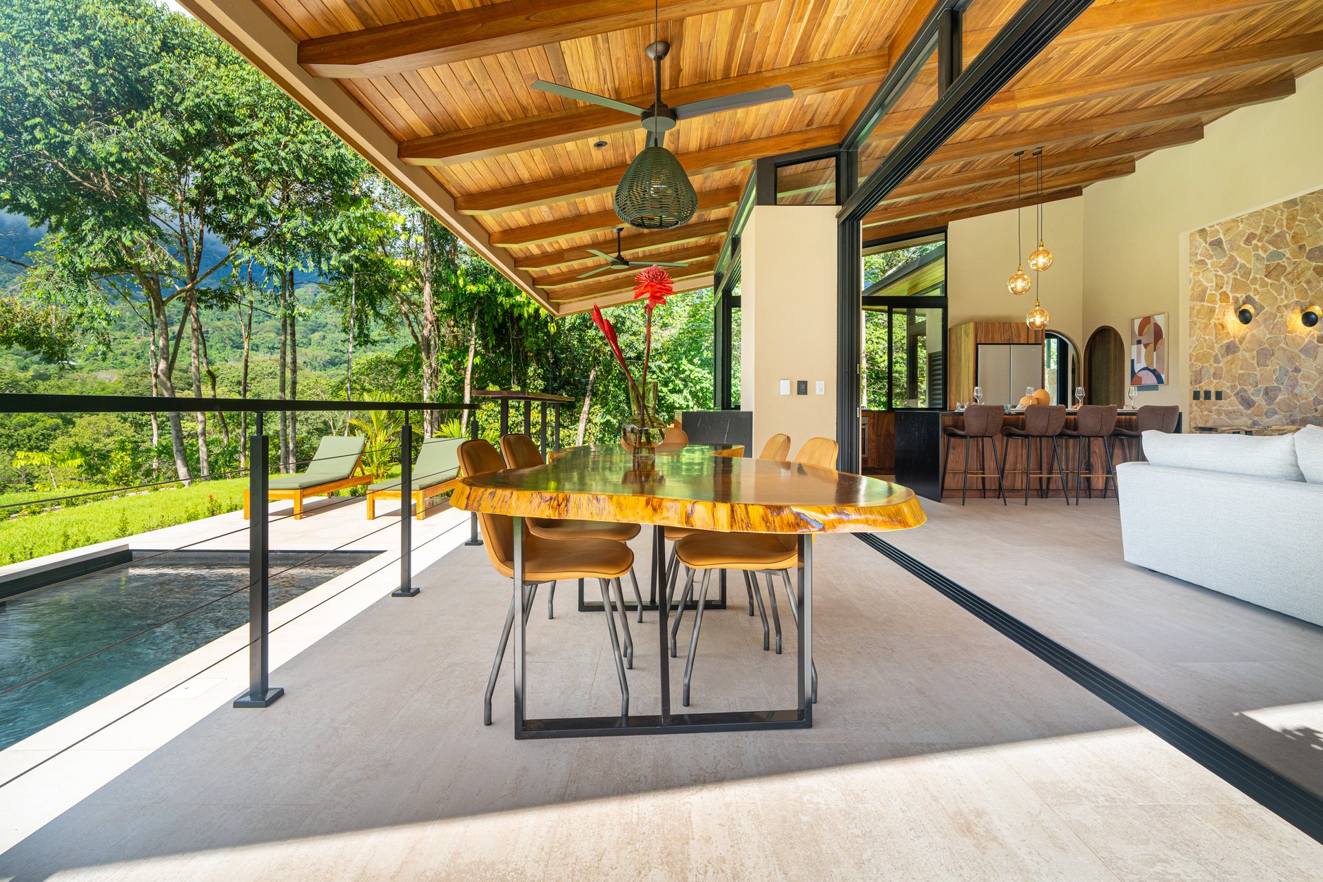 Casa Hamsa - Stunning, Modern Jungle Home in Ojochal