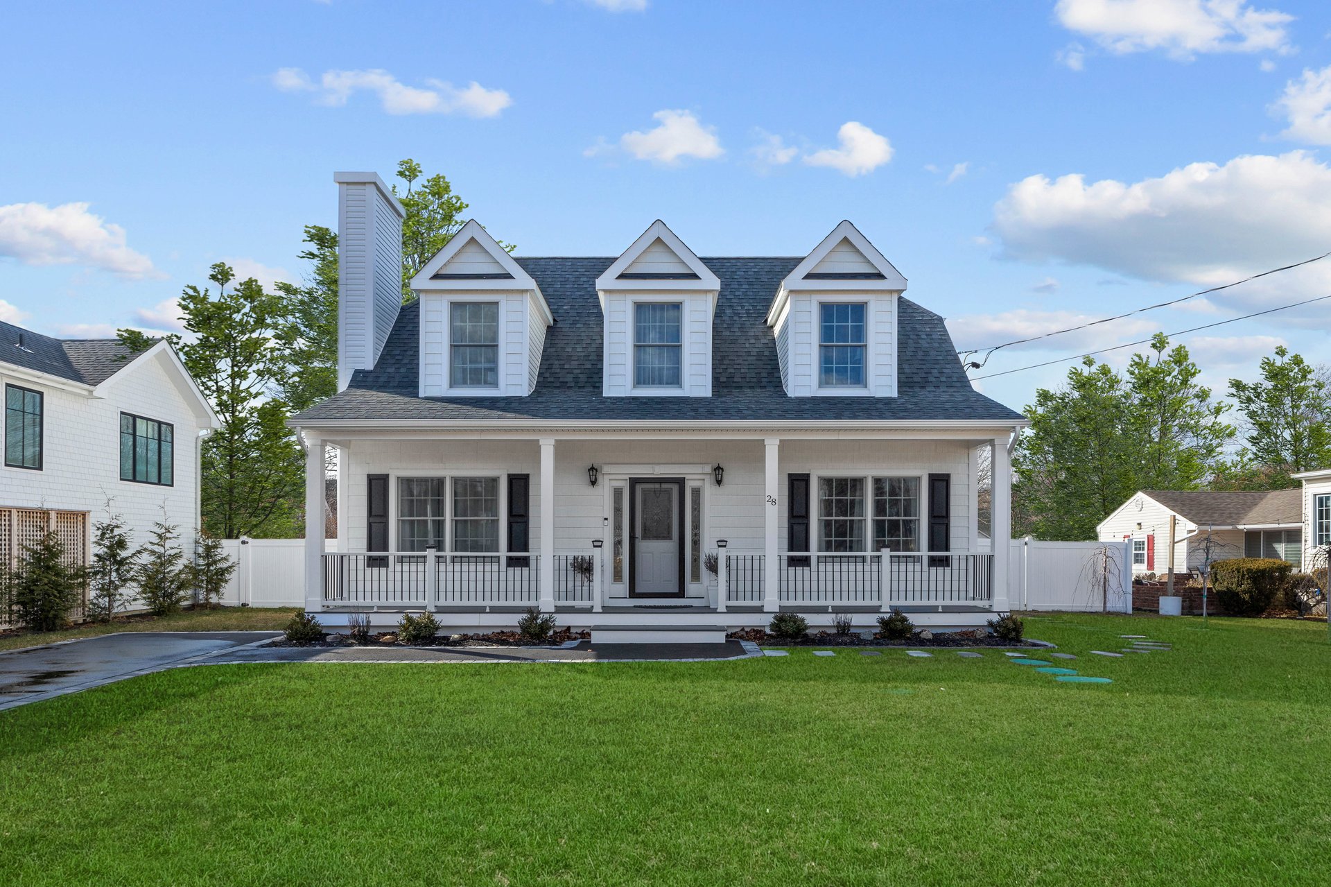 BELLPORT GETAWAY WITH HEATED POOL