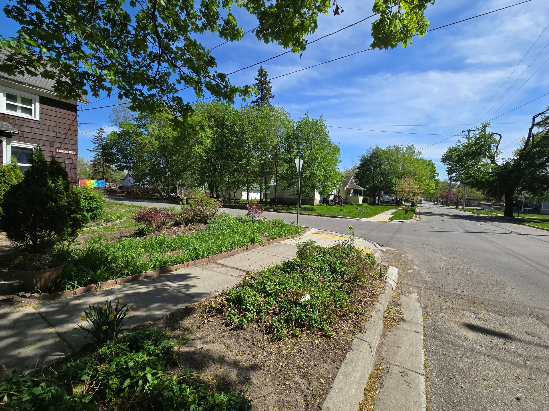 239 S Francis Ave
