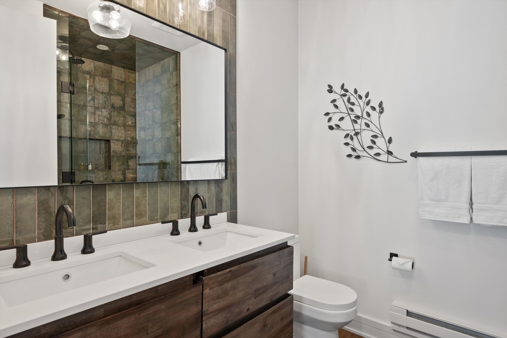 Ski-In/Ski-Out Luxury: Deerbrook Townhome