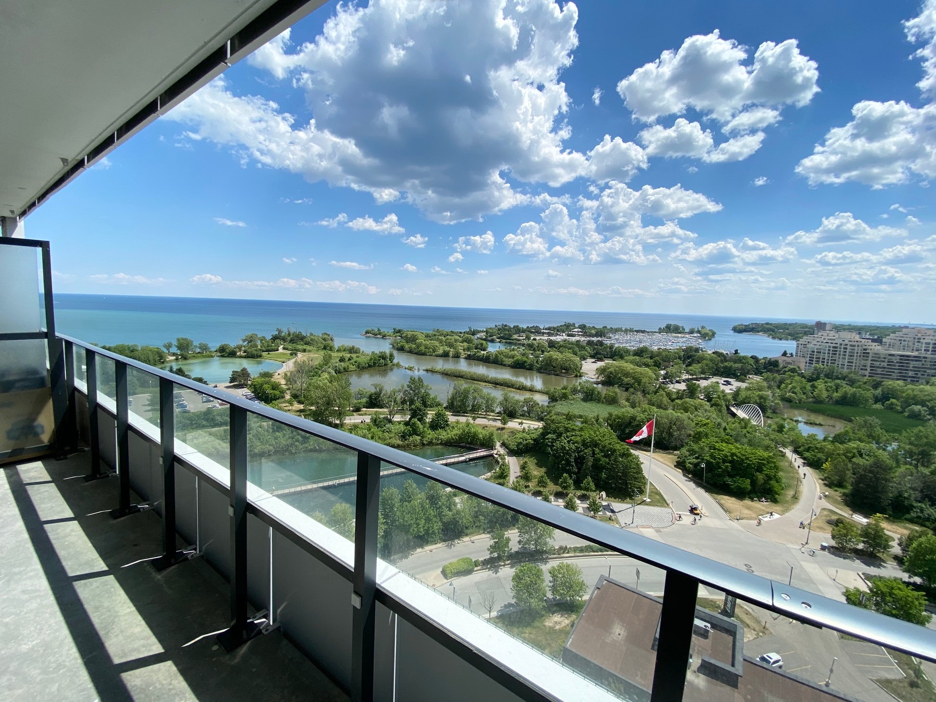 20 Shore Breeze Drive 1502