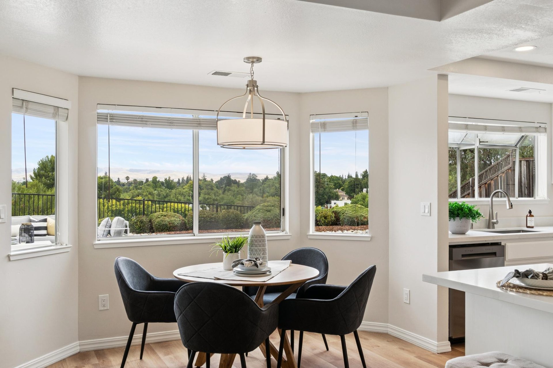 5075 Monaco Dr.