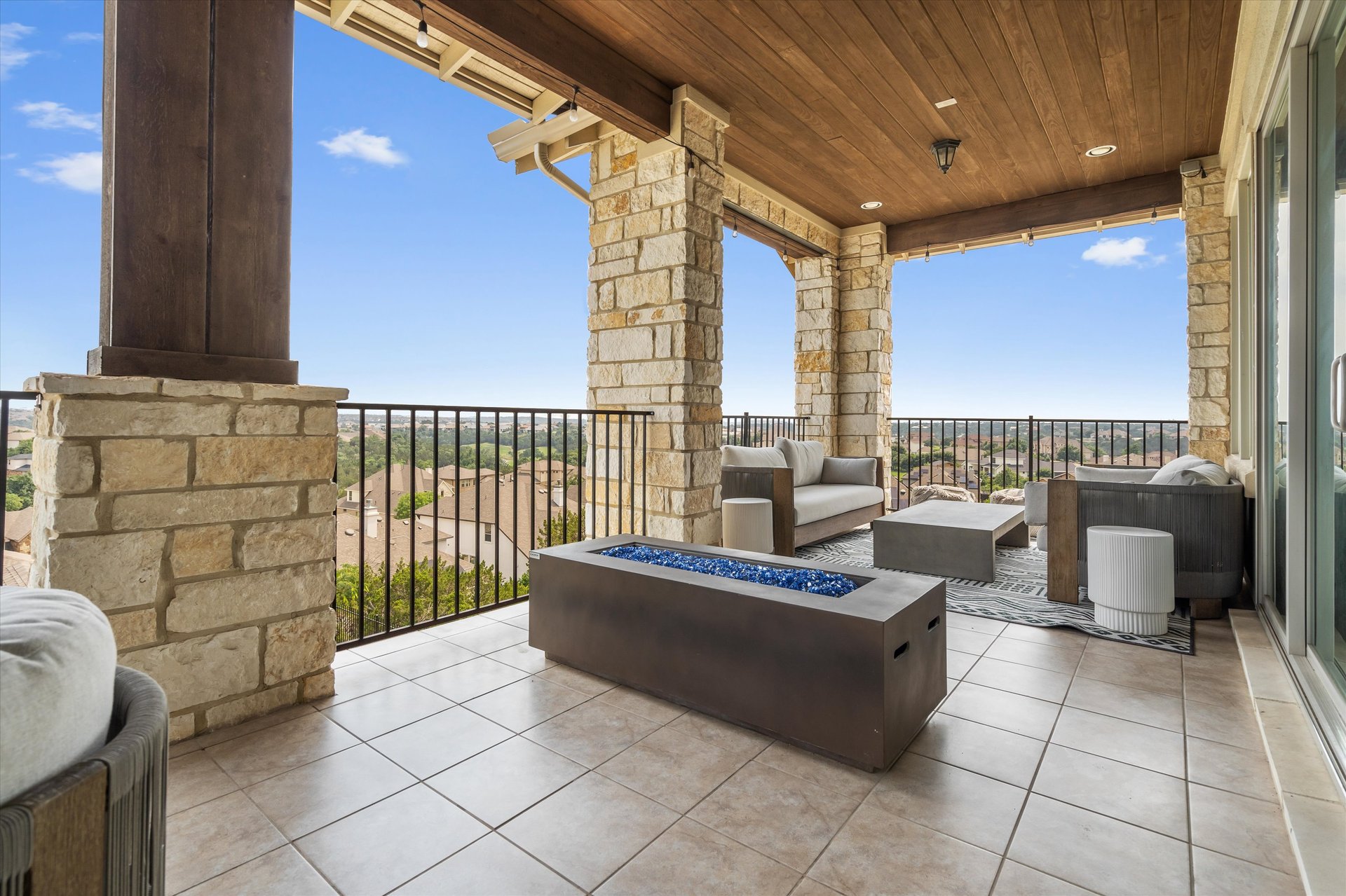 1512 Chalk Bluff Ct