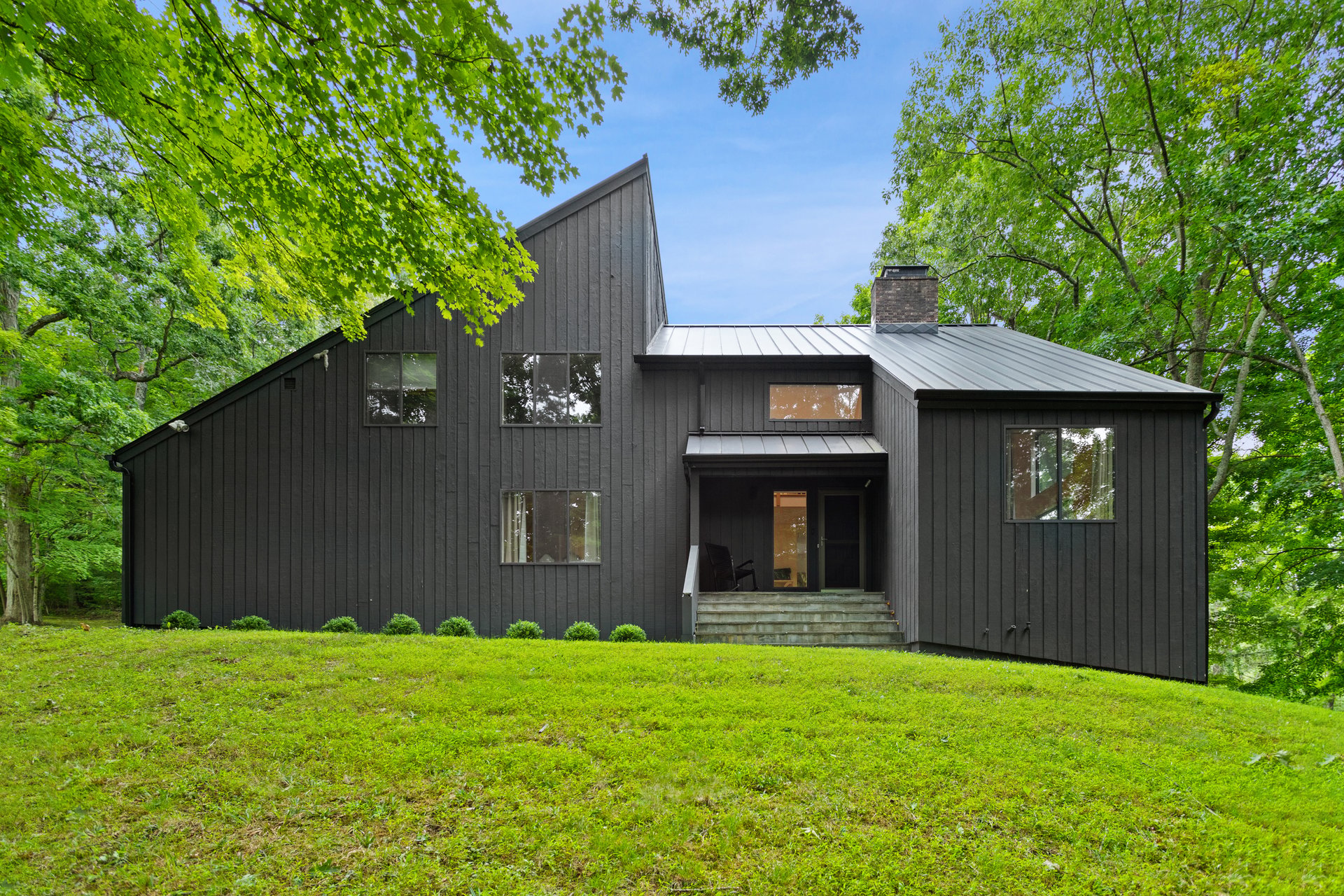 25 Cross Pond Road