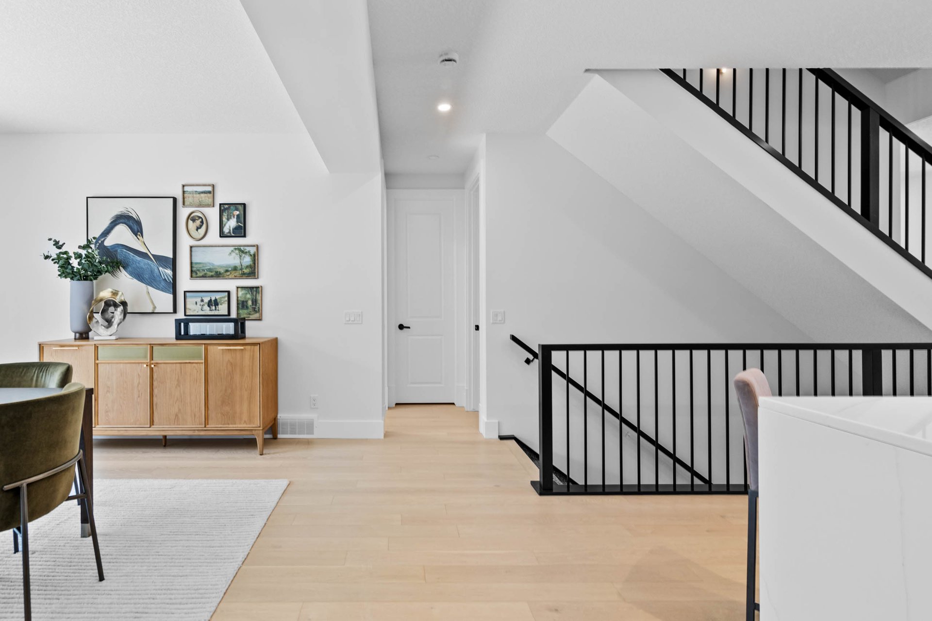 227 Calais Drive SW